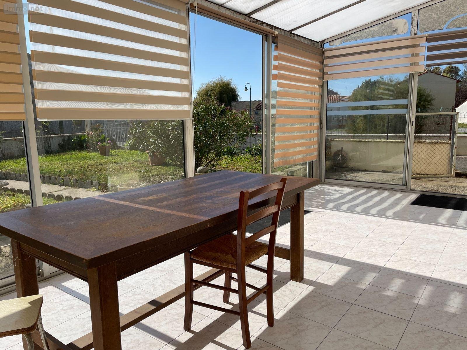 Maison a vendre Longèves 17230 Charente-Maritime 72 m2 3 pièces 192400 euros