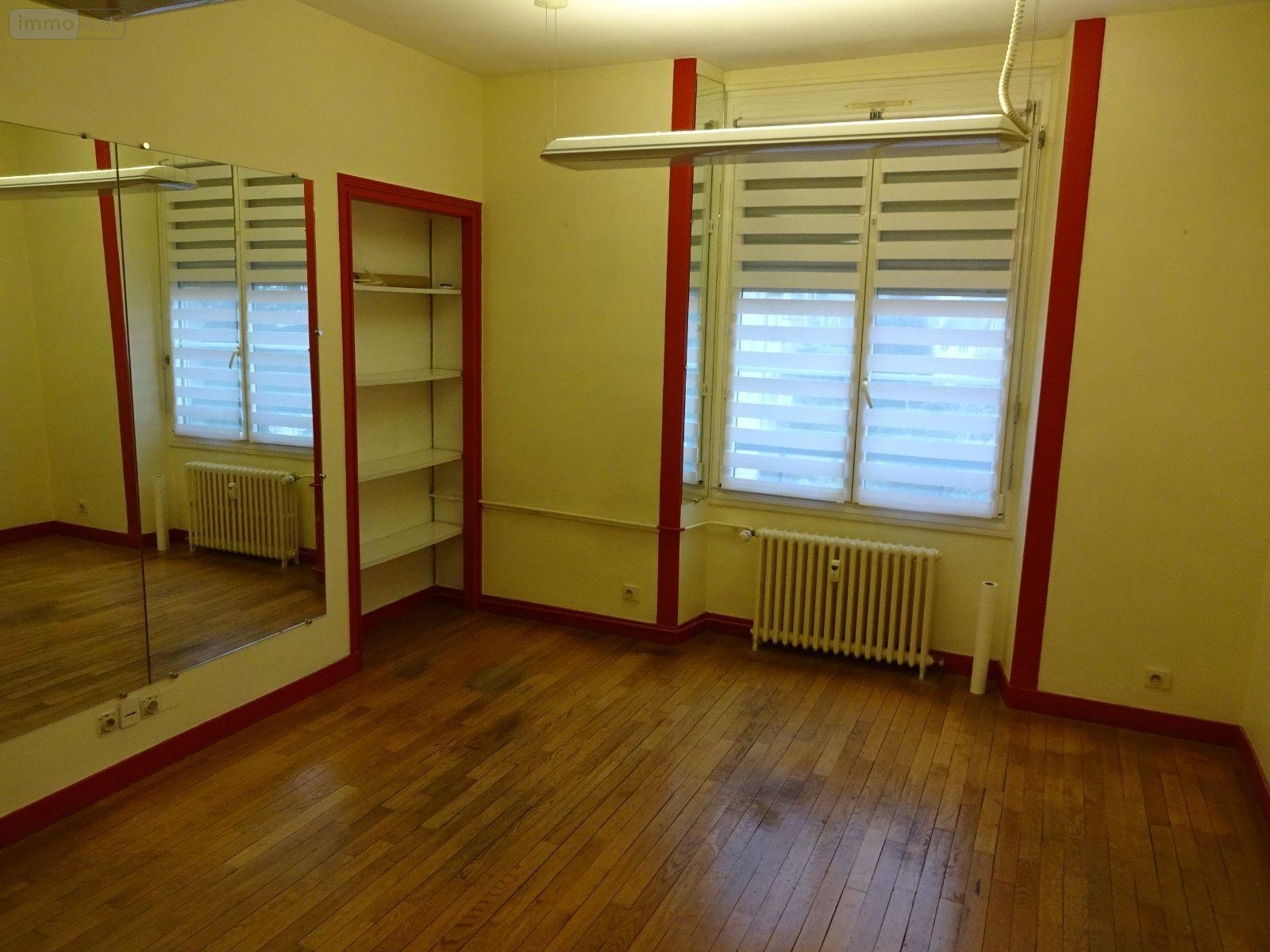 Appartement a vendre Fougères 35300 Ille-et-Vilaine 80 m2 4 pièces 124972 euros