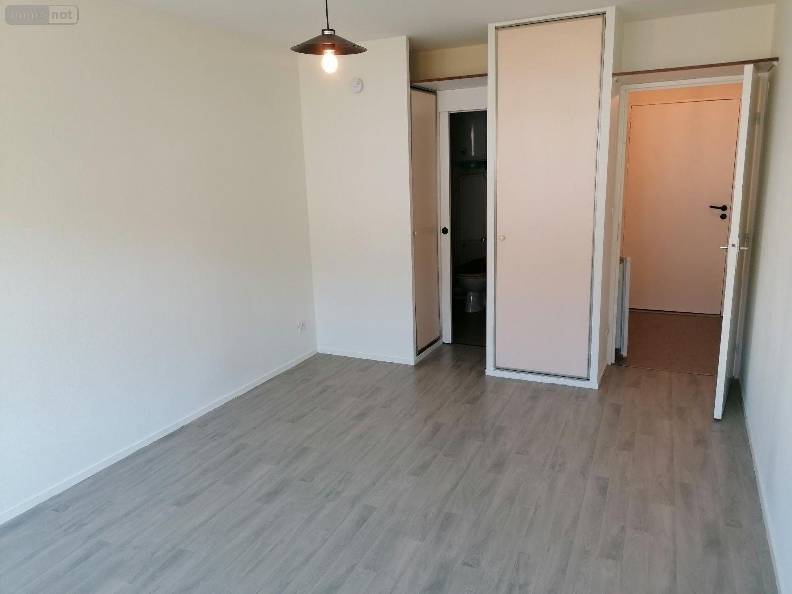 Location appartement Bruz 35170 Ille-et-Vilaine 21 m2 1 pièce 420 euros