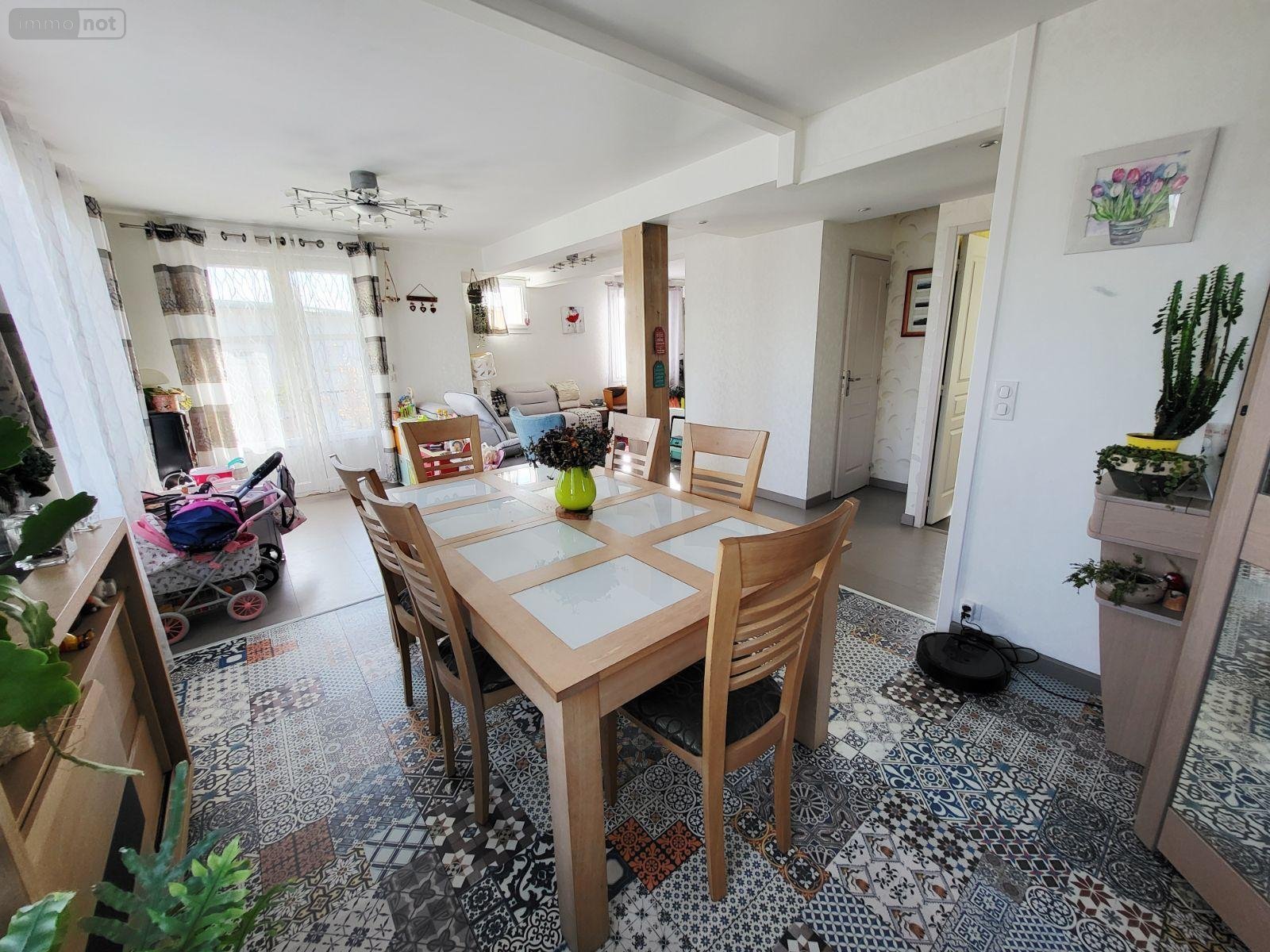 Immeuble a vendre Ussel 19200 Corrèze 273 m2  198500 euros