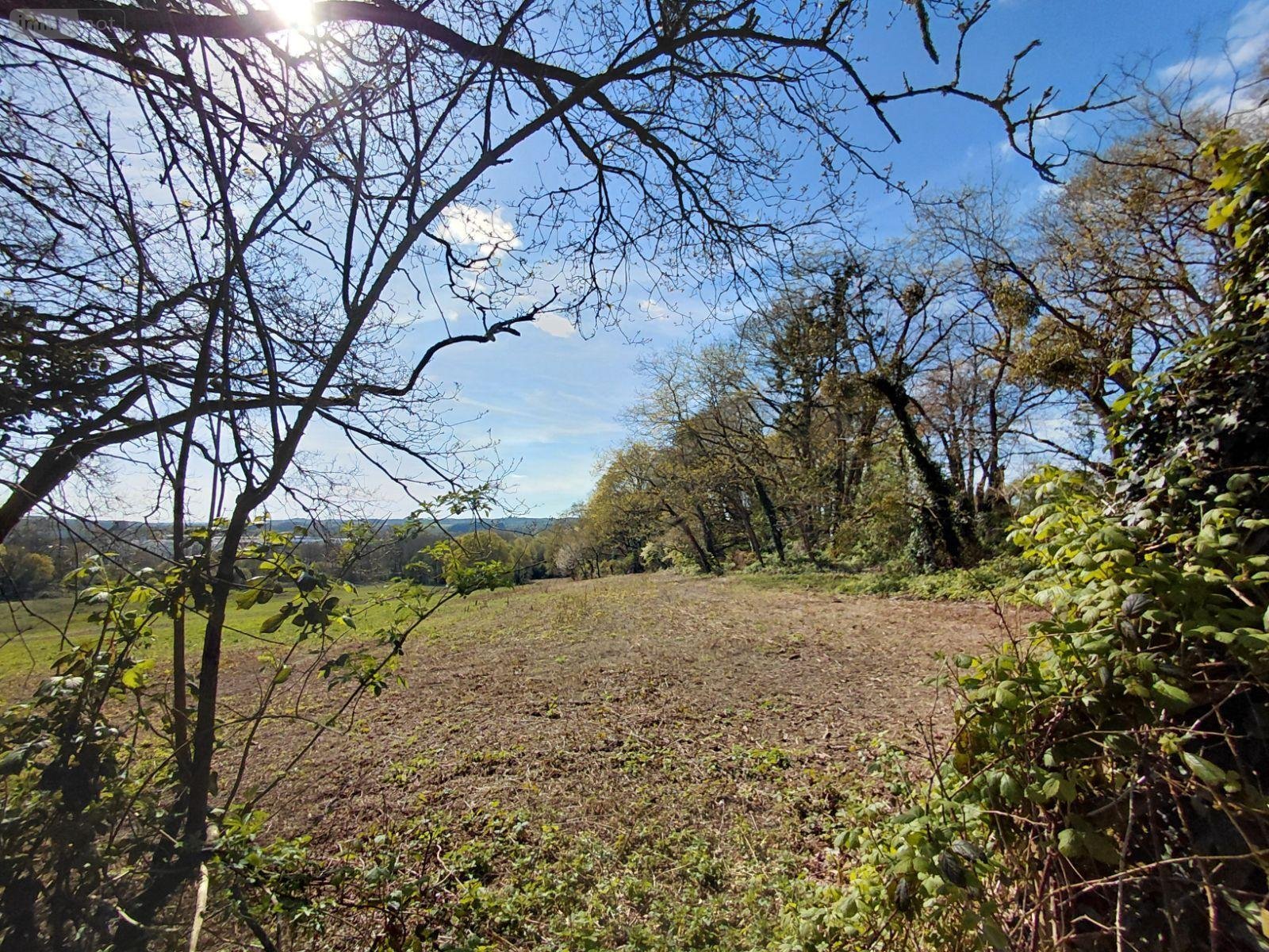 Bien agricole a vendre Pontivy 56300 Morbihan  47500 euros