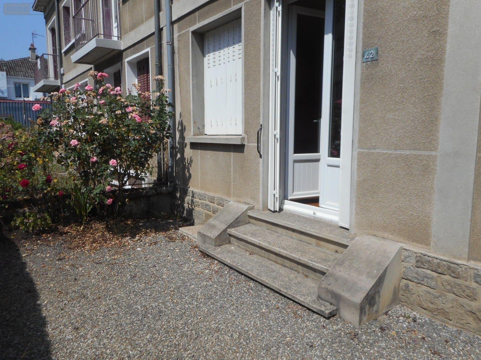 Location appartement Condé-en-Normandie 14110 Calvados 46 m2 2 pièces 425 euros