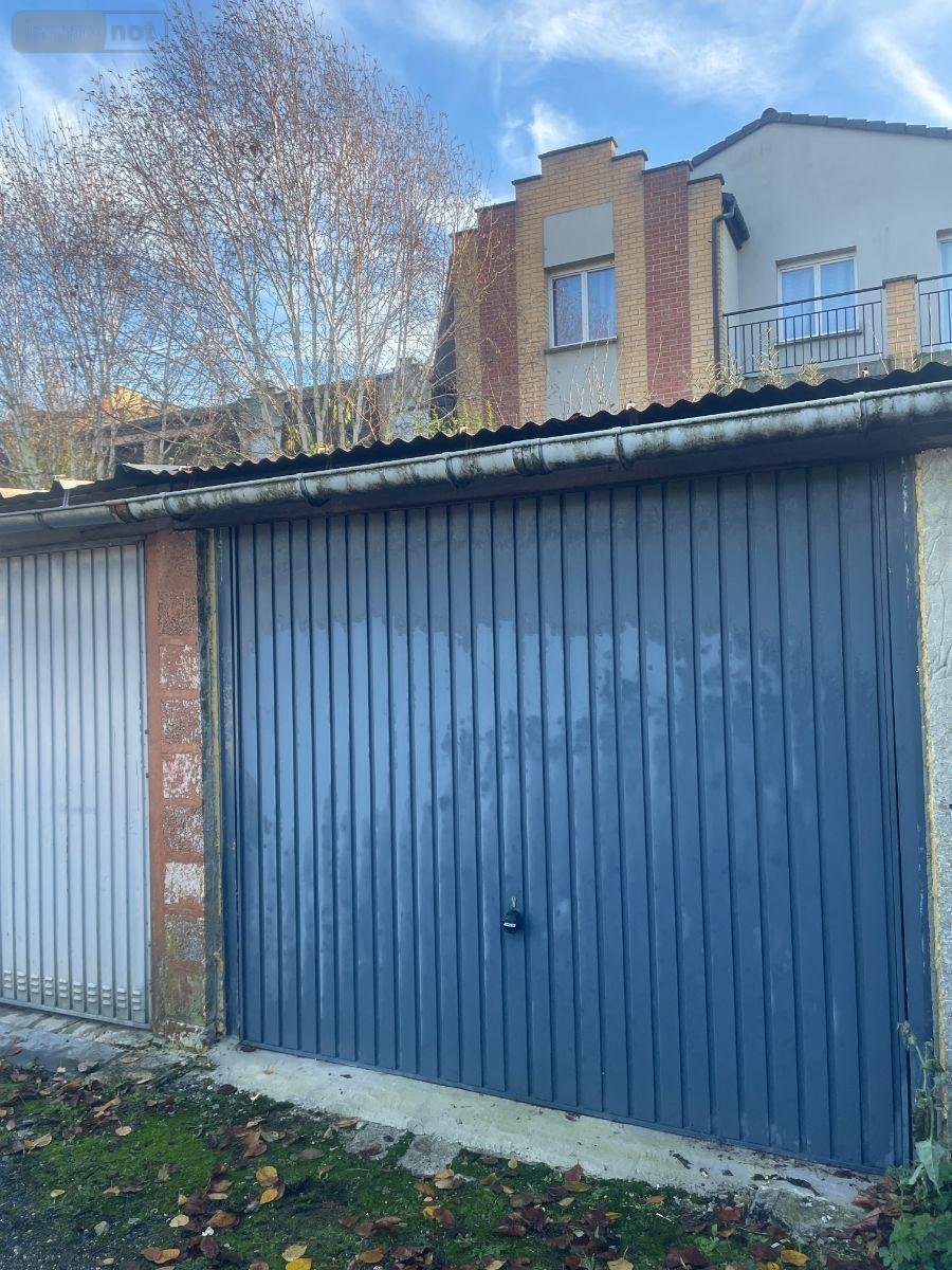 Garage et parking a vendre Bailleul 59270 Nord 13 m2  12800 euros