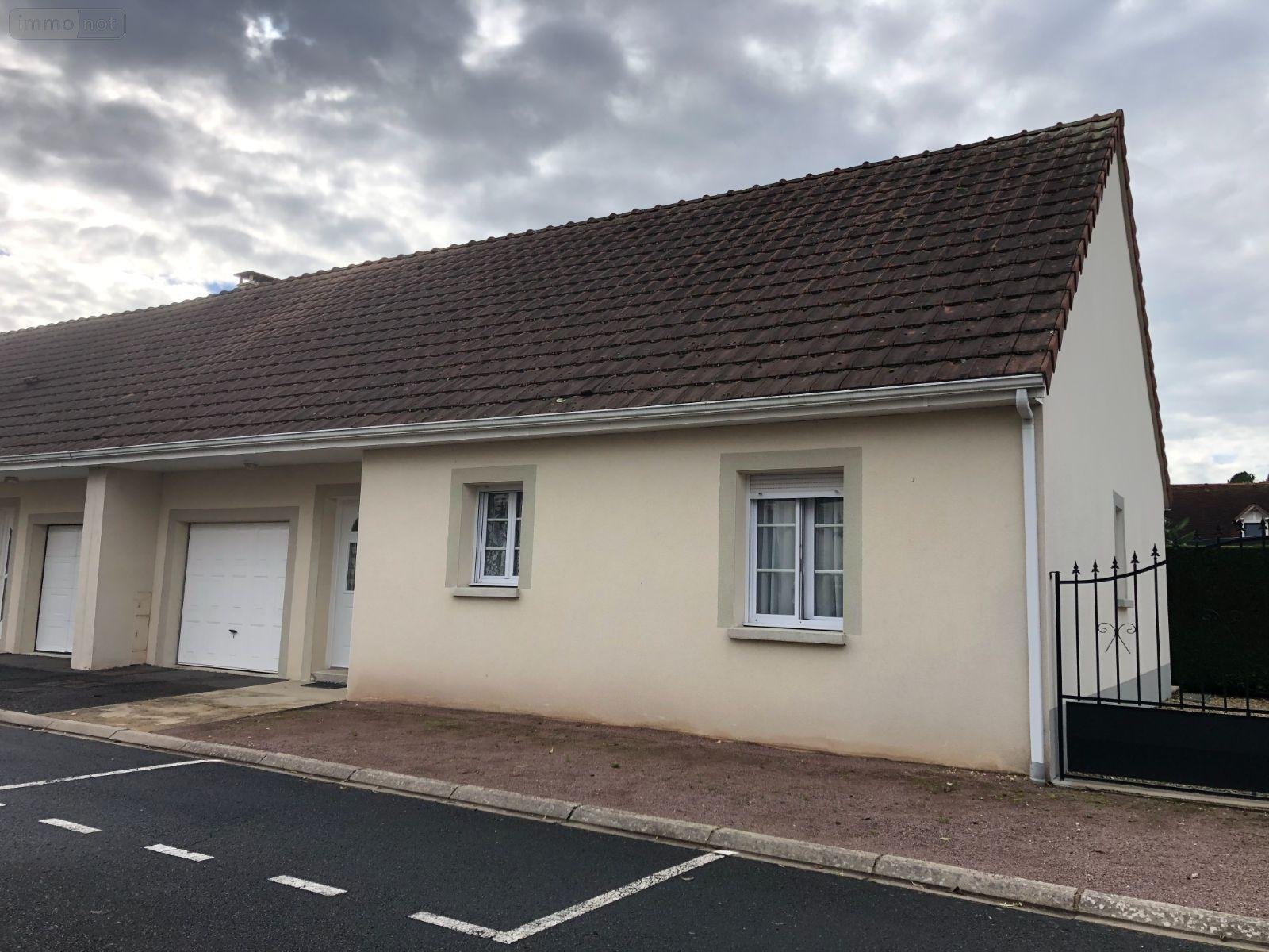Maison a vendre Saint-Amand-Montrond 18200 Cher 69 m2 3 pièces 106000 euros
