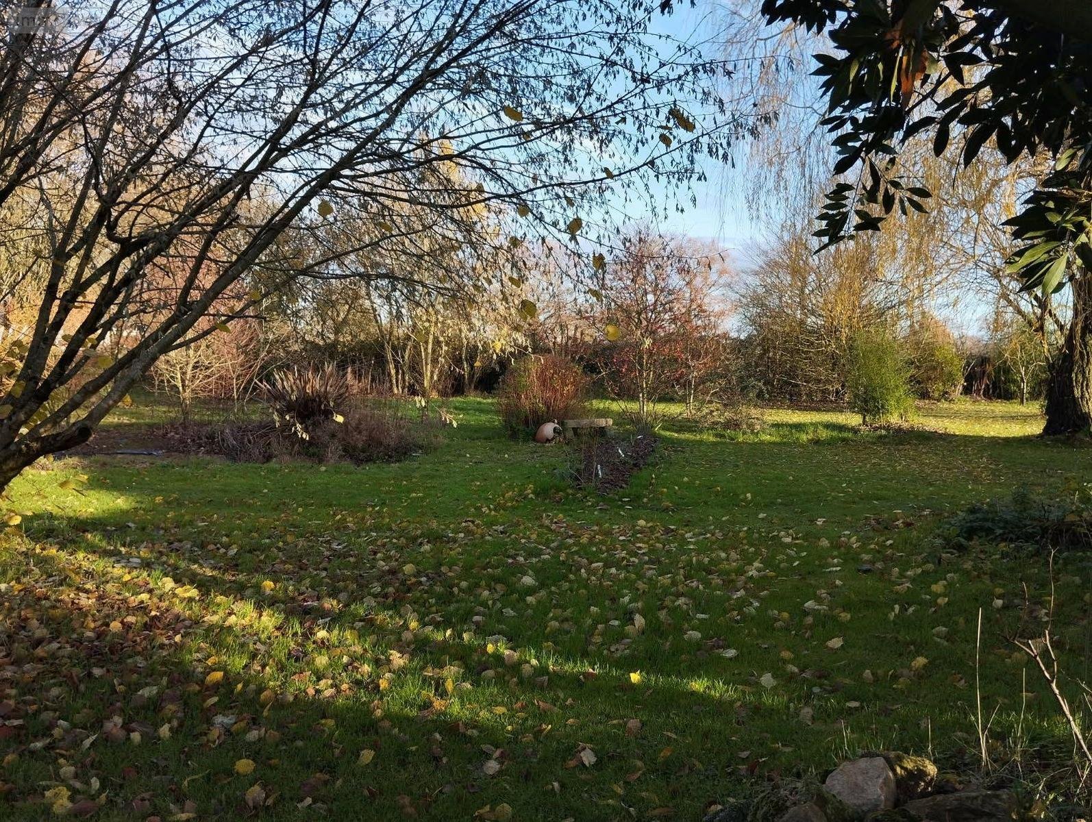 Terrain a batir a vendre Nueil-les-Aubiers 79250 Deux-Sèvres 1000 m2  43800 euros