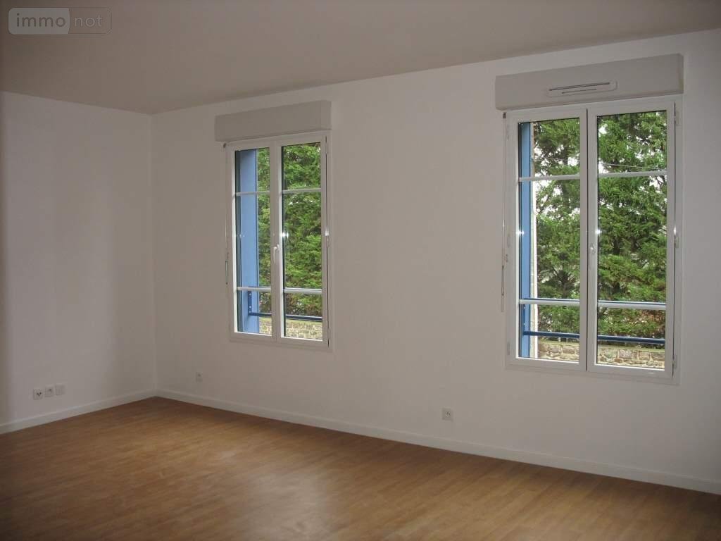 Location appartement Montfort-sur-Meu 35160 Ille-et-Vilaine 49 m2 2 pièces 520 euros
