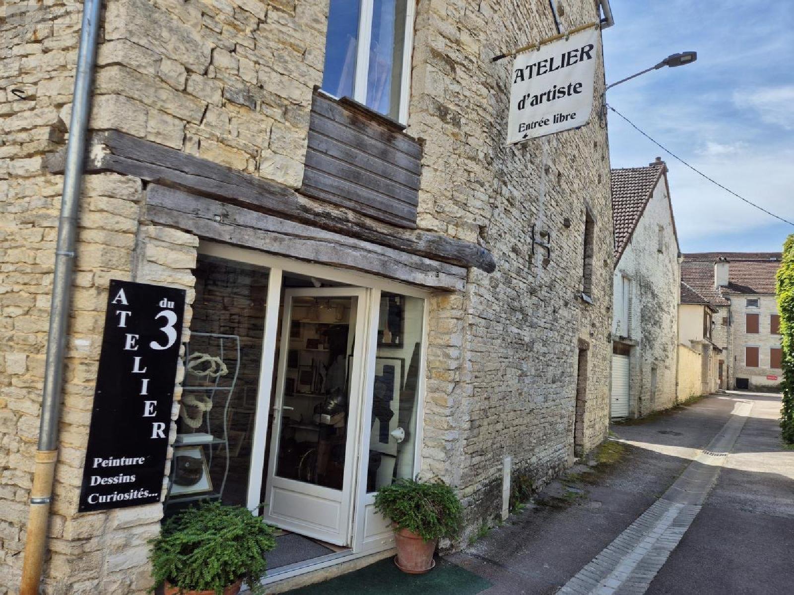 Immeuble a vendre Essoyes 10360 Aube 70 m2  69500 euros