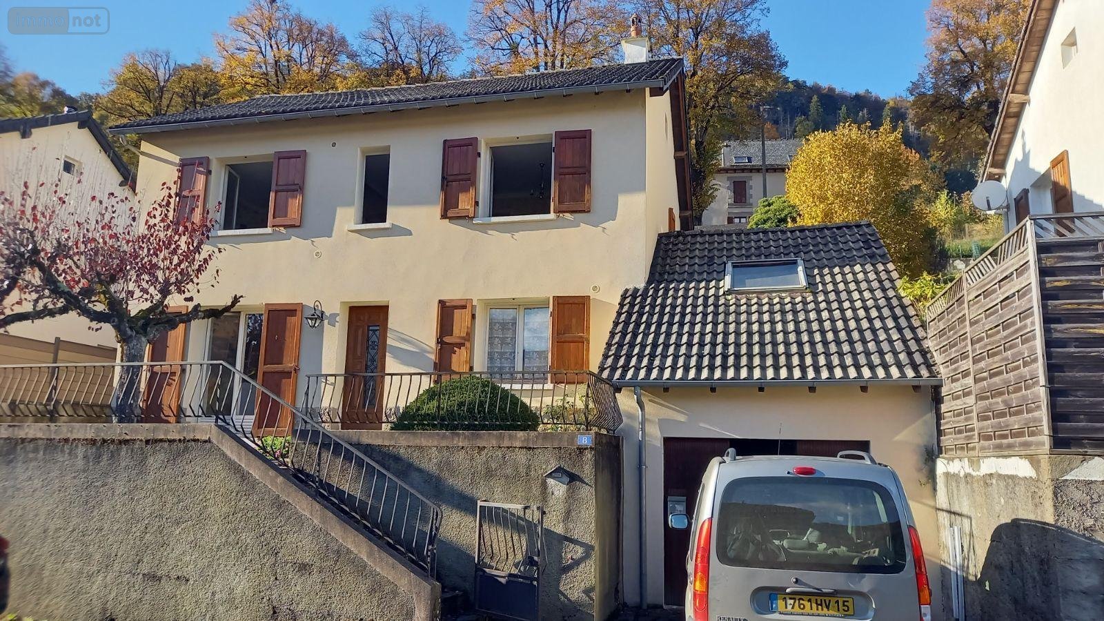 Maison a vendre Vic-sur-Cère 15800 Cantal 106 m2  154000 euros