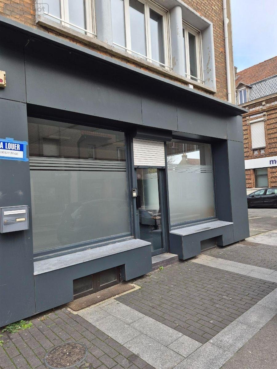 Location fonds et murs commerciaux Saint-Pol-sur-Mer 59430 Nord 67 m2  820 euros