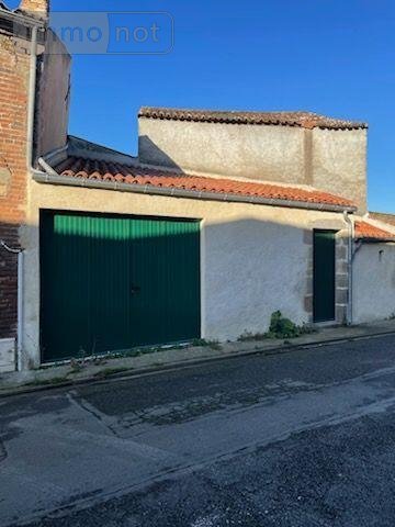 Garage et parking a vendre Nueil-les-Aubiers 79250 Deux-Sèvres 29 m2  18800 euros