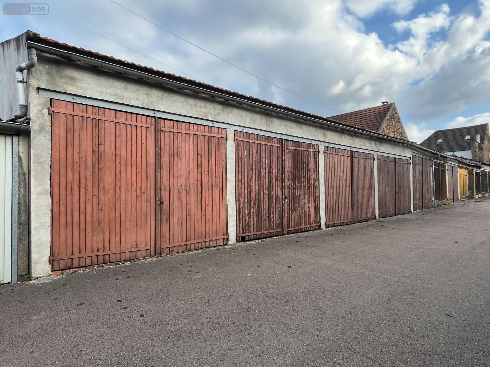 Location garage et parking Avallon 89200 Yonne 15 m2  60 euros