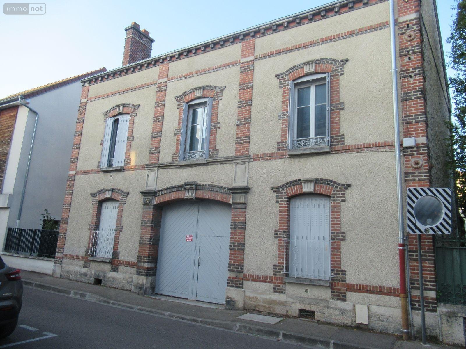 Immeuble a vendre Sainte-Savine 10300 Aube 258 m2  392000 euros