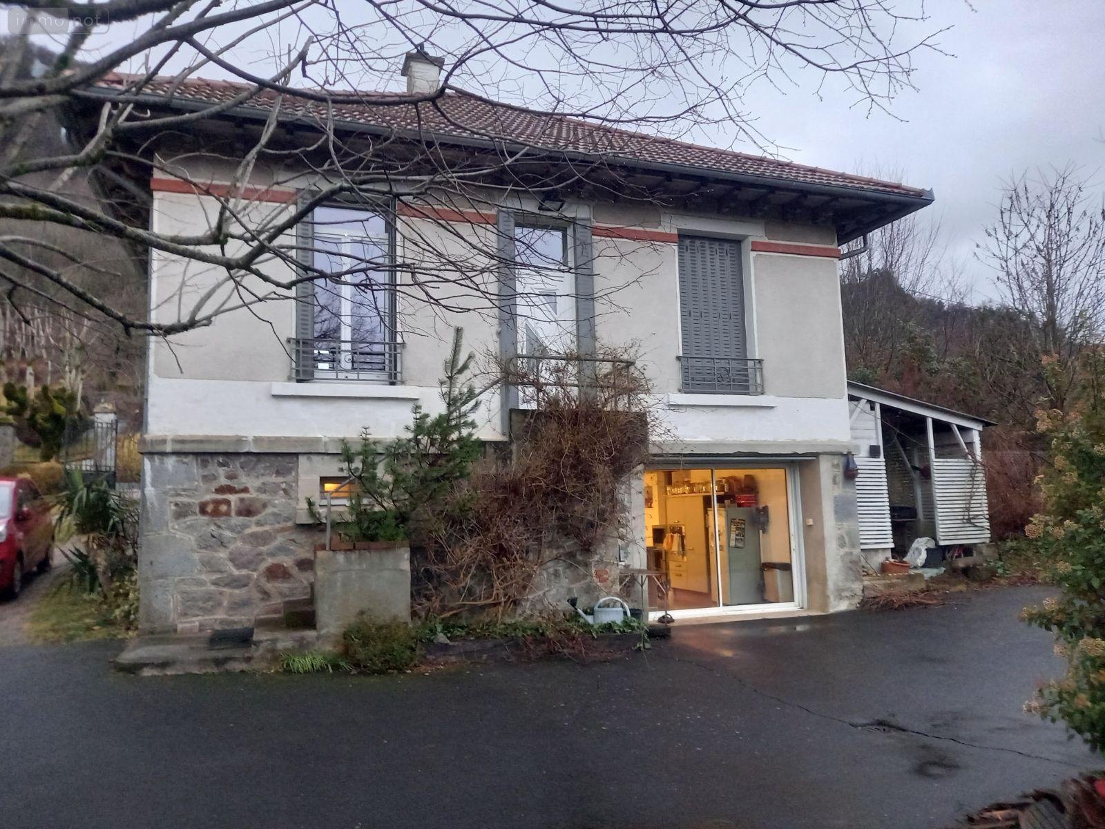 Maison a vendre Vic-sur-Cère 15800 Cantal 121 m2  189600 euros