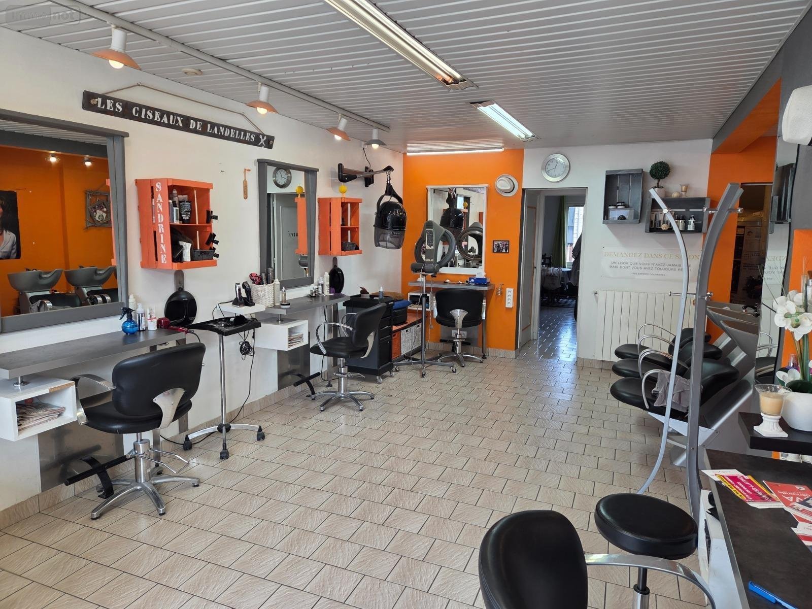 Fonds et murs commerciaux a vendre Landelles-et-Coupigny 14380 Calvados  21000 euros