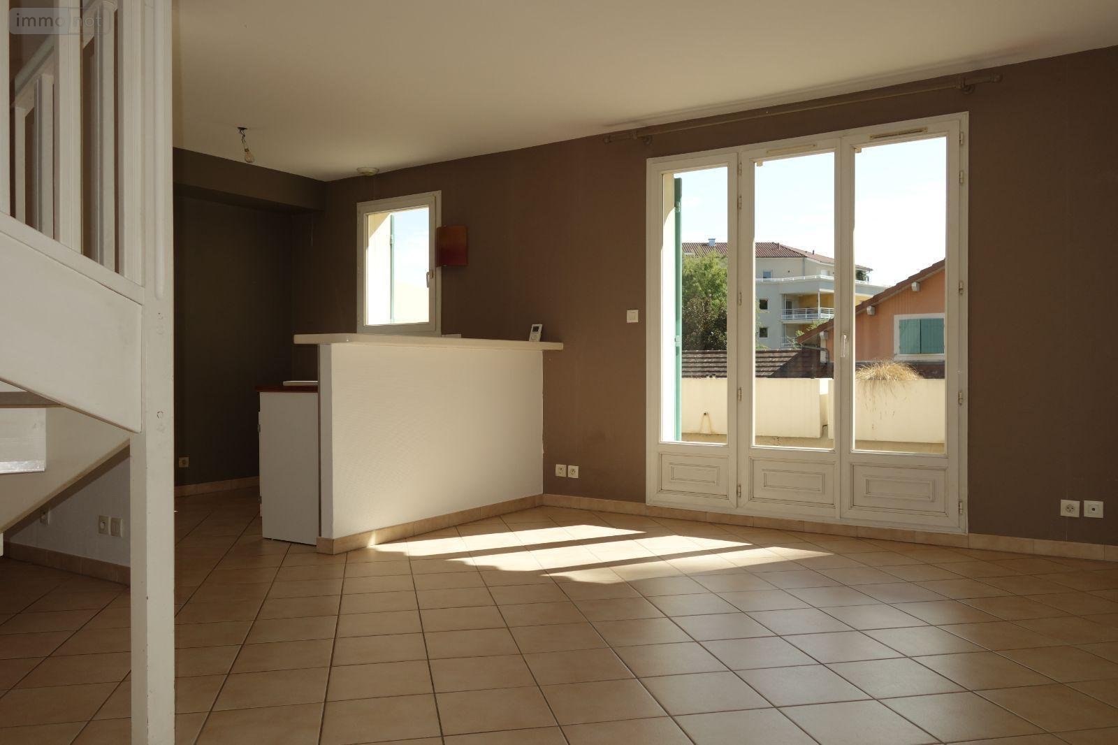 Location appartement Charnay-lès-Mâcon 71850 Saône-et-Loire 63 m2 3 pièces 683 euros