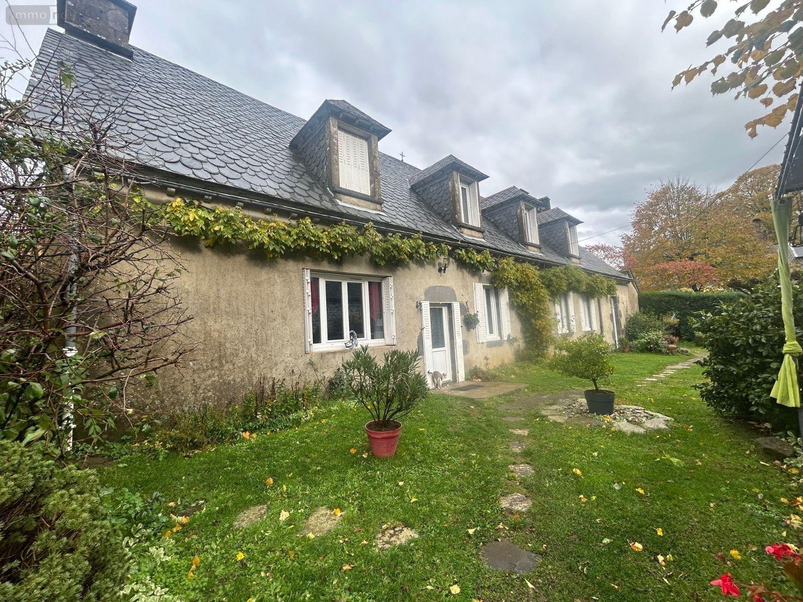 Maison a vendre Anglards-de-Salers 15380 Cantal 165 m2  159000 euros