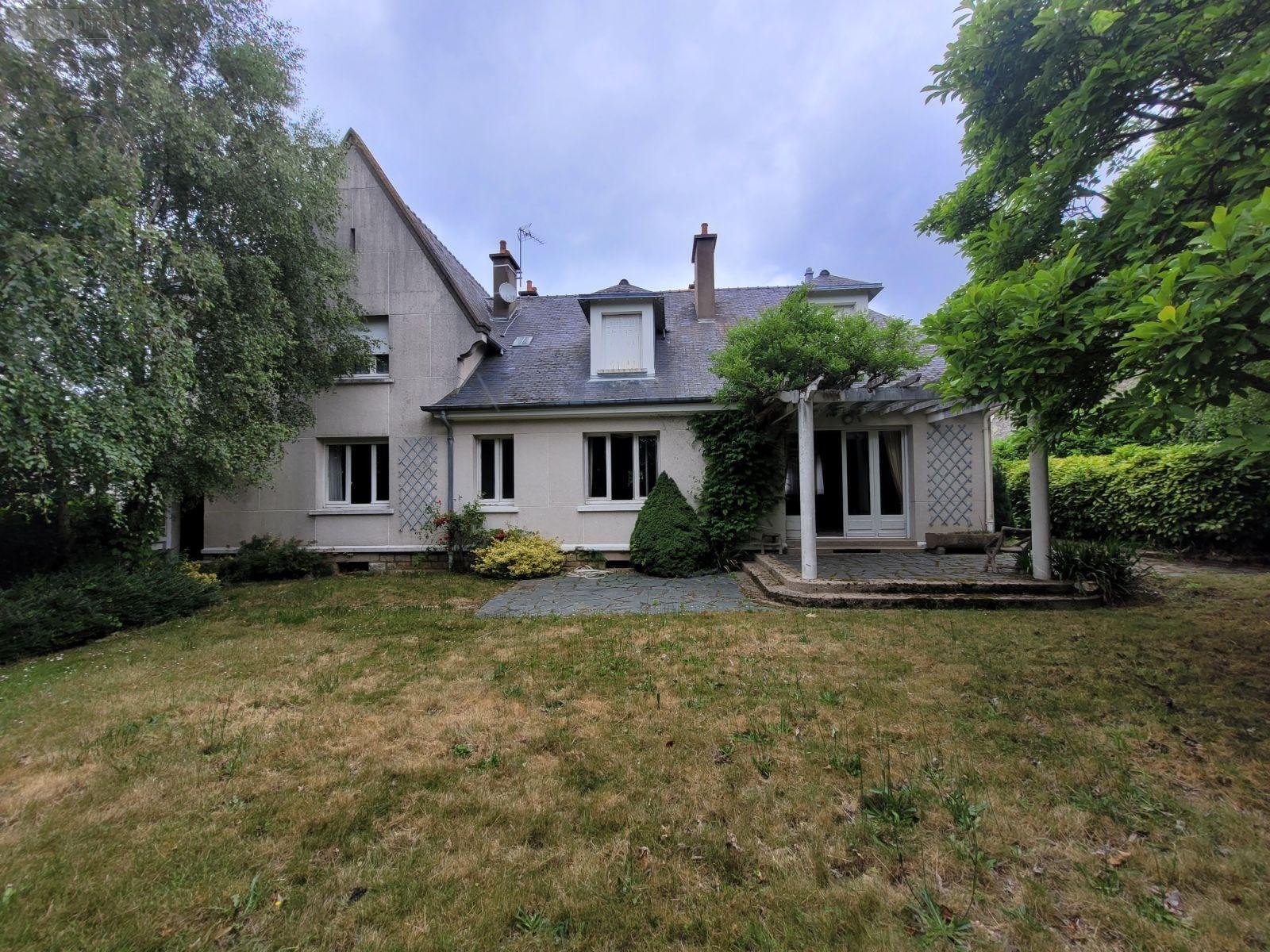 Maison a vendre Saint-Méen-le-Grand 35290 Ille-et-Vilaine 356 m2 10 pièces 260600 euros