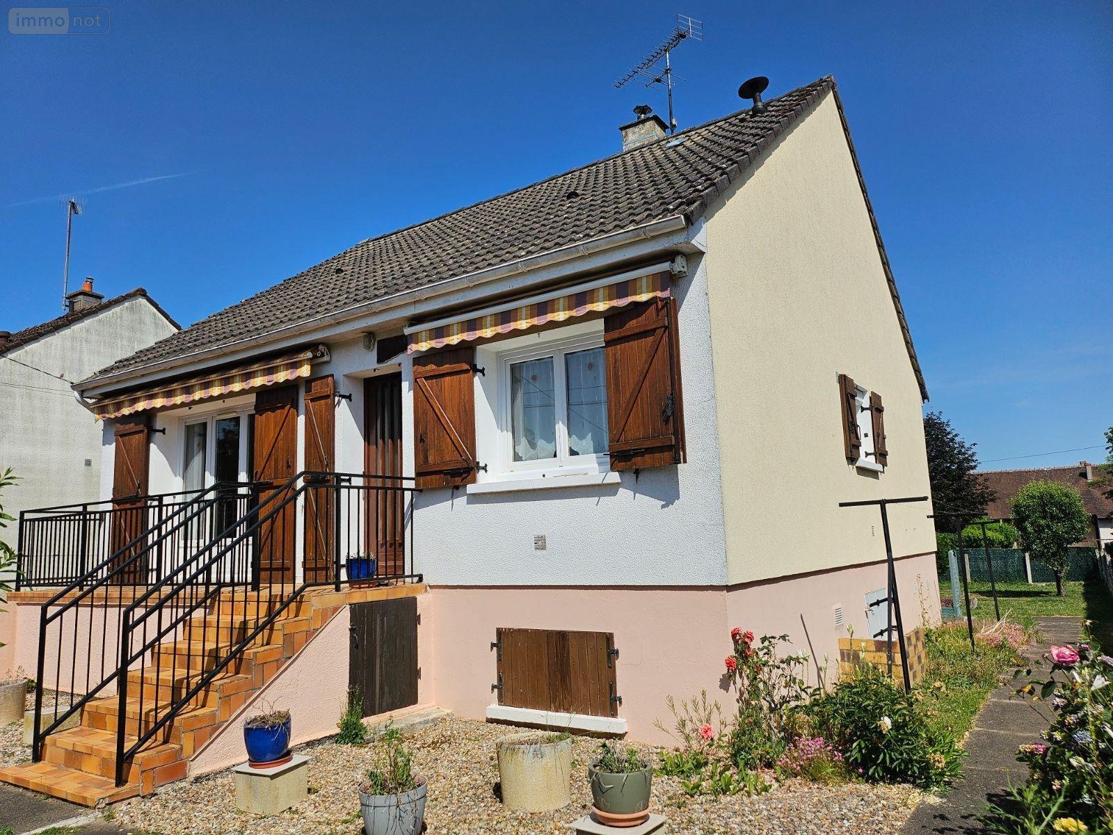 Maison a vendre Trouy 18570 Cher 82 m2 4 pièces 143670 euros