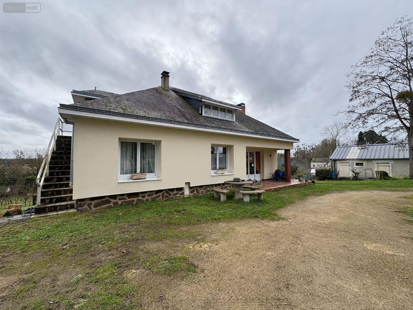 Maison a vendre Luché-Pringé 72800 Sarthe 86 m2 6 pièces 260800 euros