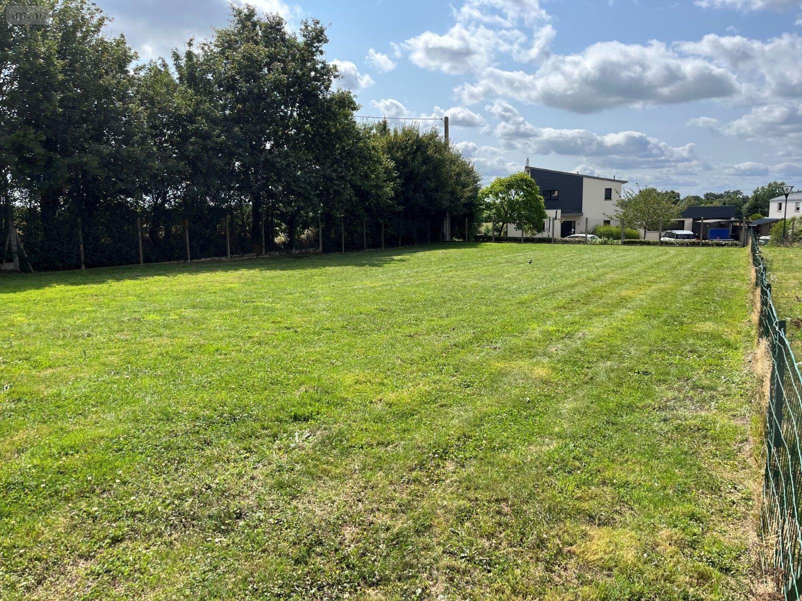 Terrain a batir a vendre Argentré-du-Plessis 35370 Ille-et-Vilaine 892 m2  139419 euros