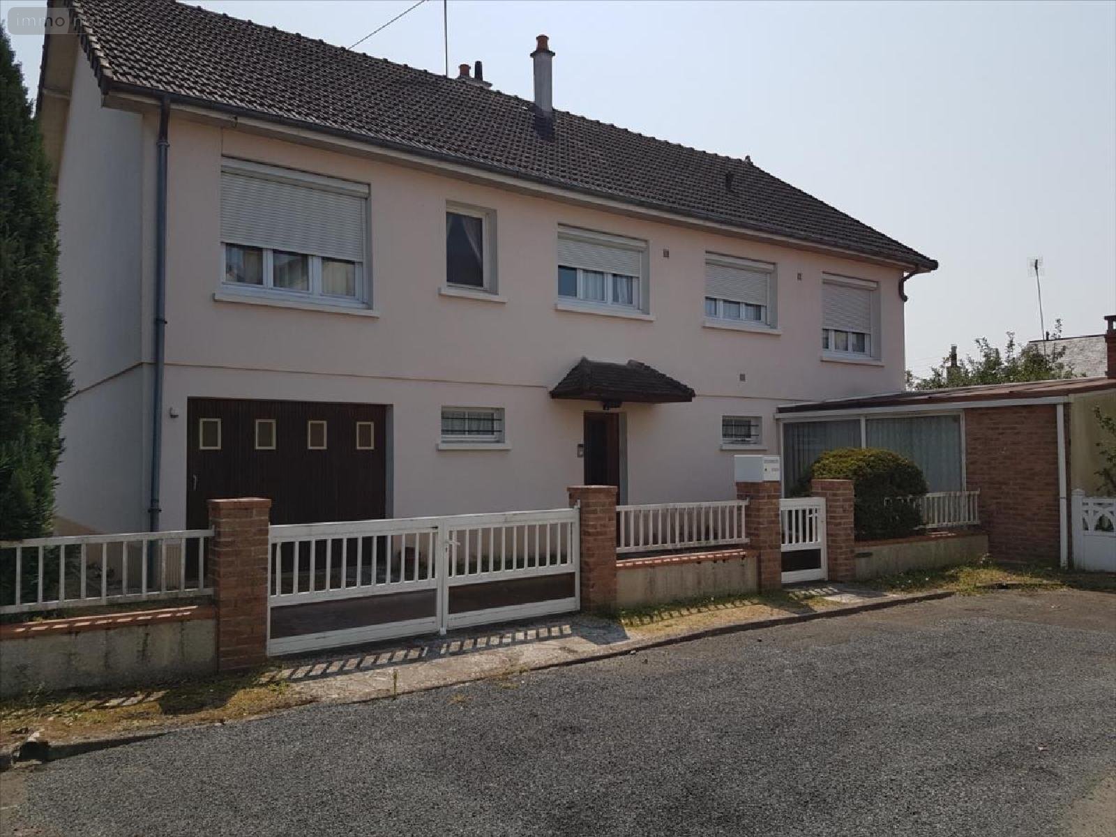 Maison a vendre La Flèche 72200 Sarthe 190 m2 9 pièces 185500 euros