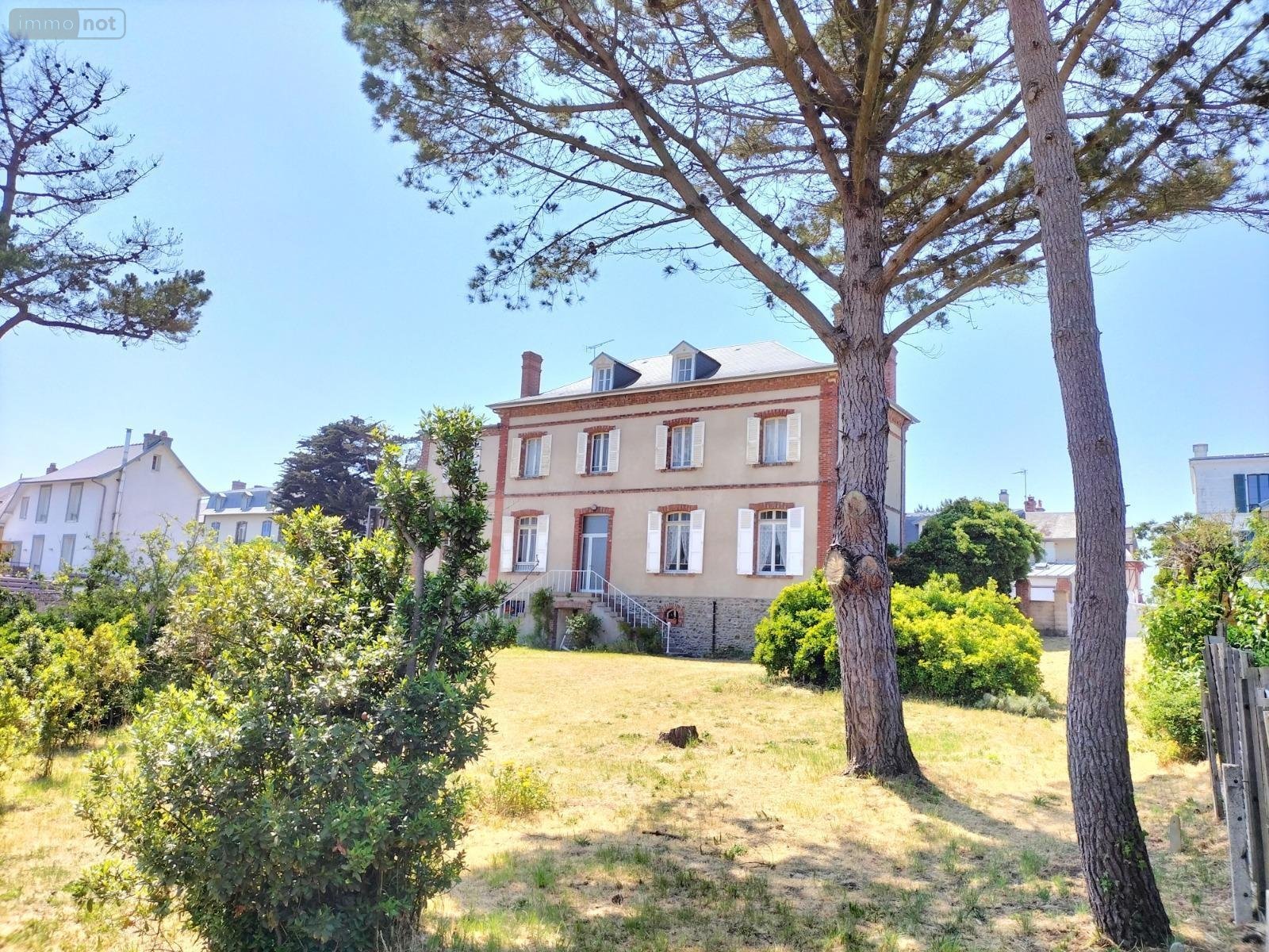 Maison a vendre Agon-Coutainville 50230 Manche 271 m2 12 pièces 831250 euros