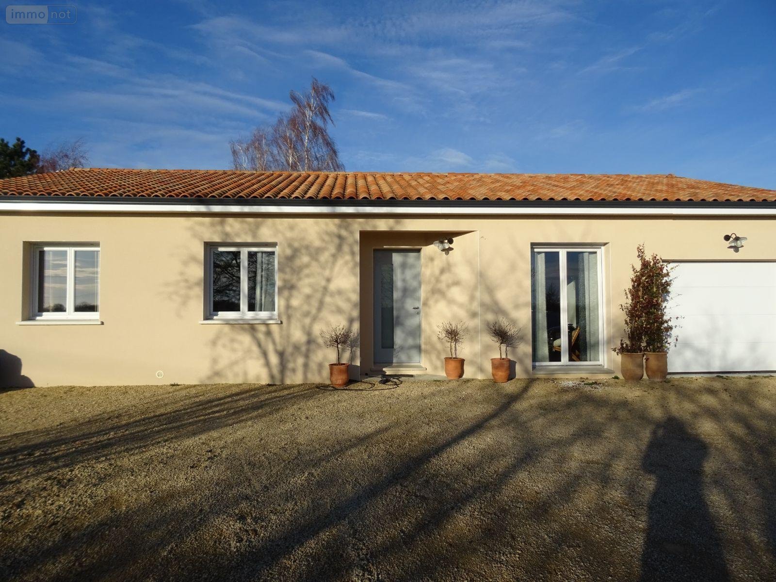 Maison a vendre Chauvigny 86300 Vienne 89 m2  229240 euros