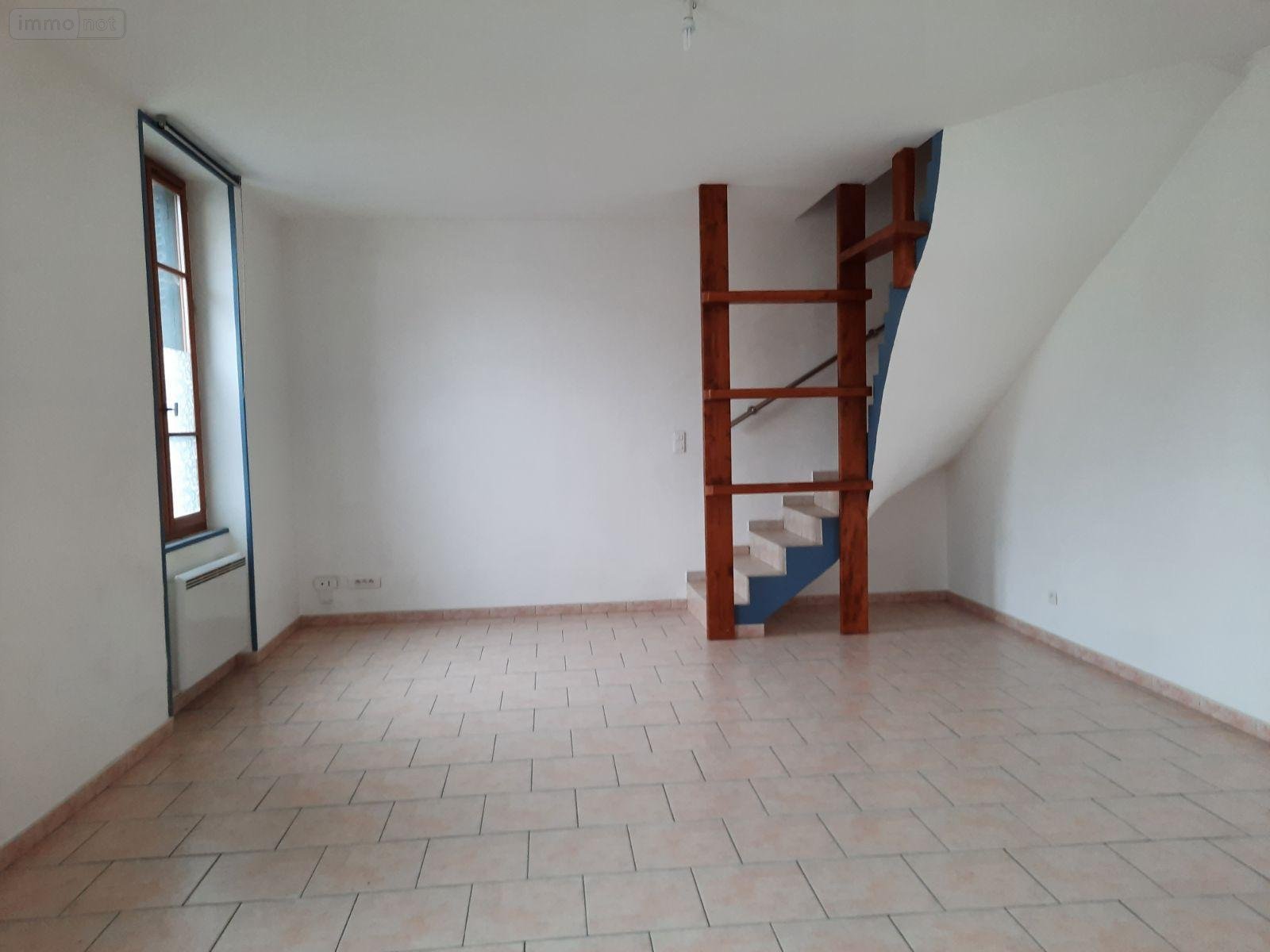 Location appartement Vailly-sur-Aisne 02370 Aisne 65 m2  520 euros