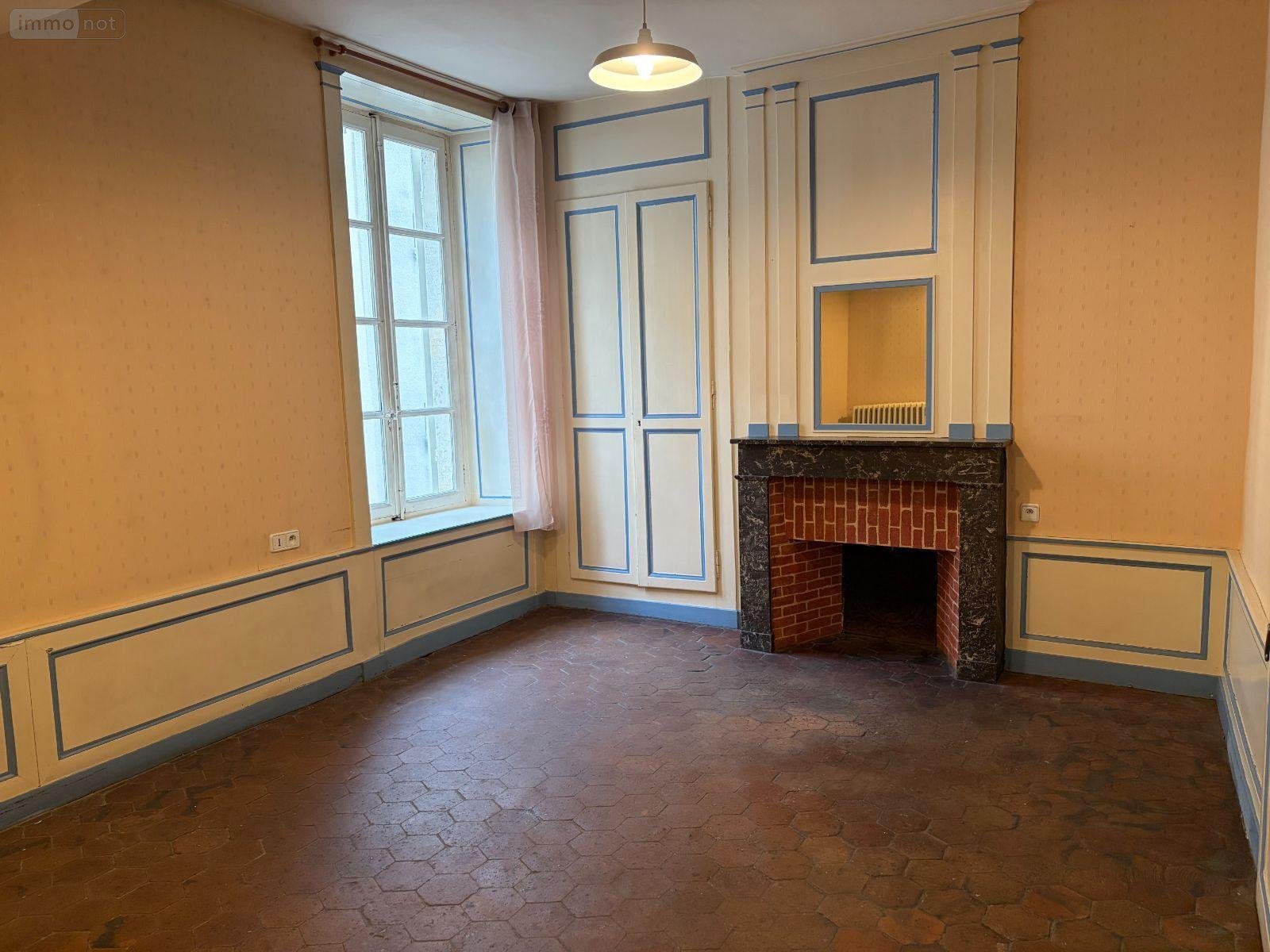 Location divers Châteaudun 28200 Eure-et-Loir 18 m2  360 euros