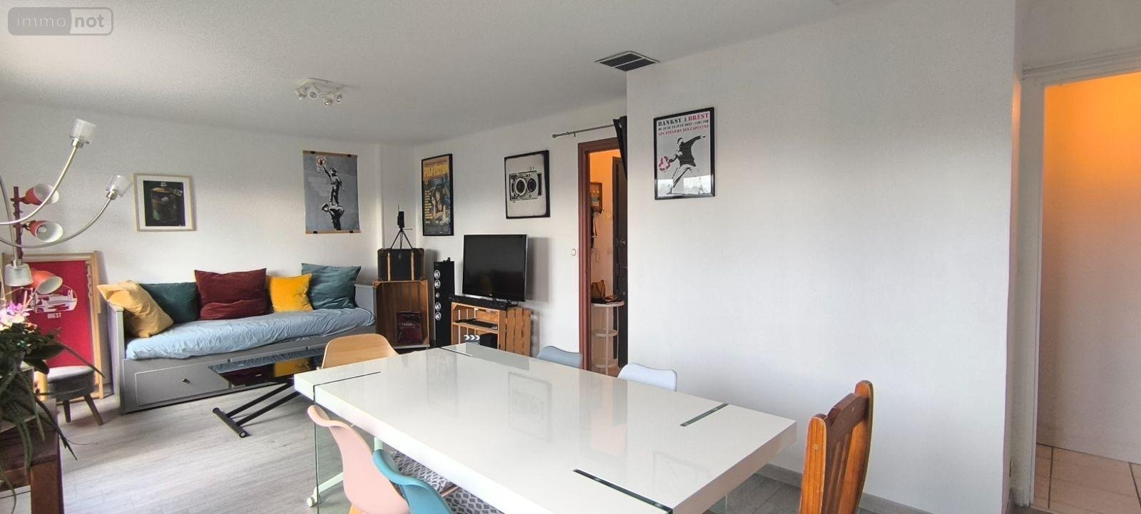 Appartement a vendre Landerneau 29800 Finistère 69 m2 4 pièces 146300 euros