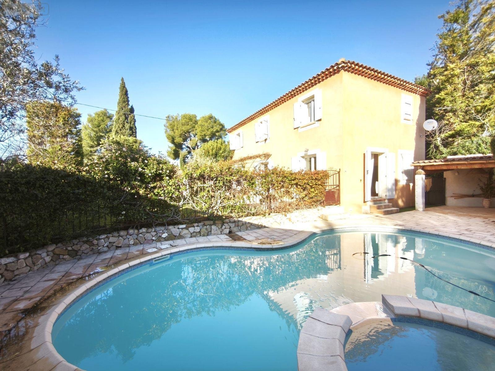 propriete a vendre Mouriès 13890 Bouches-du-Rhône 211 m2 7 pièces 688000 euros