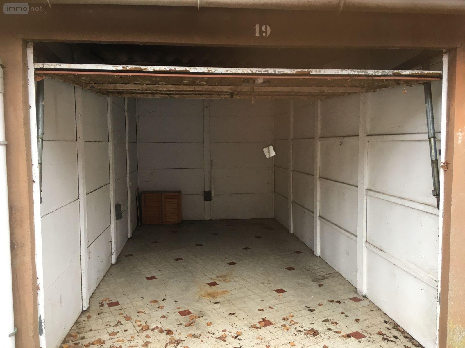 Garage et parking a vendre Bergues 59380 Nord 13 m2  16500 euros