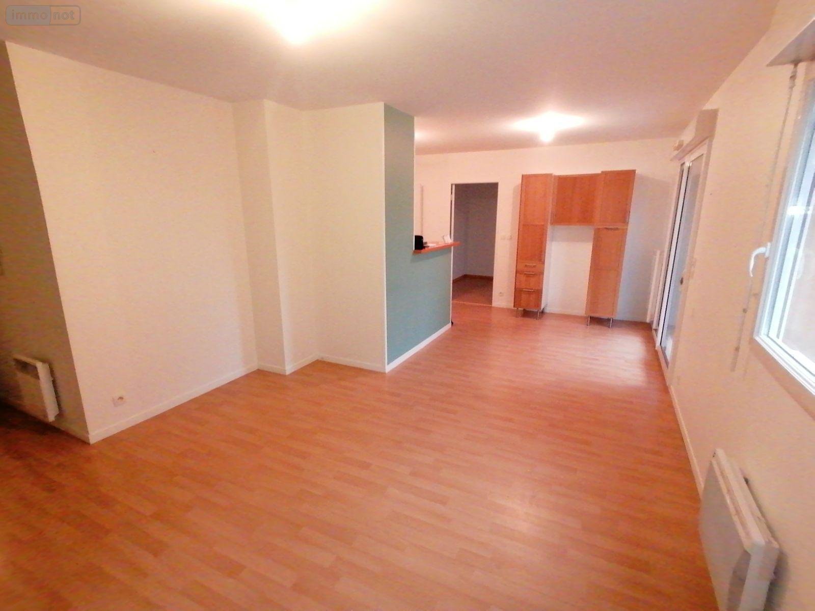 Location appartement Noyal-Châtillon-sur-Seiche 35230 Ille-et-Vilaine 61 m2 3 pièces 757 euros