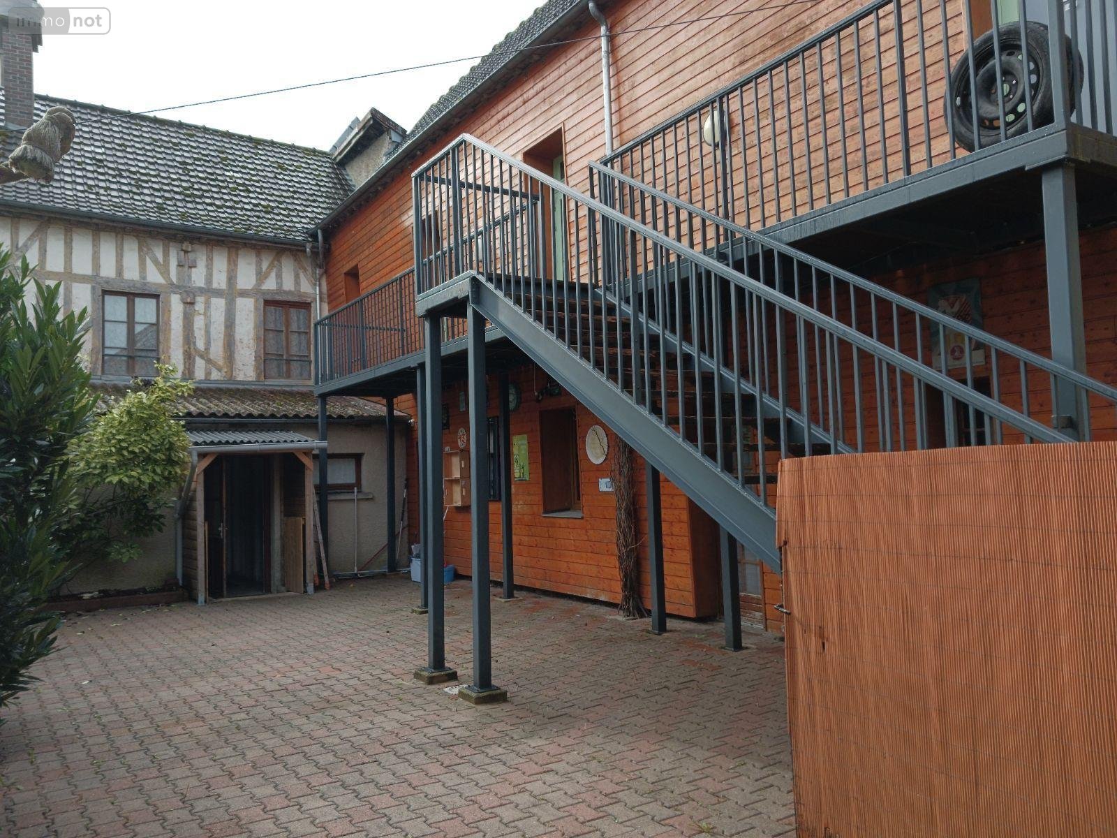 Immeuble a vendre Bar-sur-Seine 10110 Aube 660 m2  343200 euros