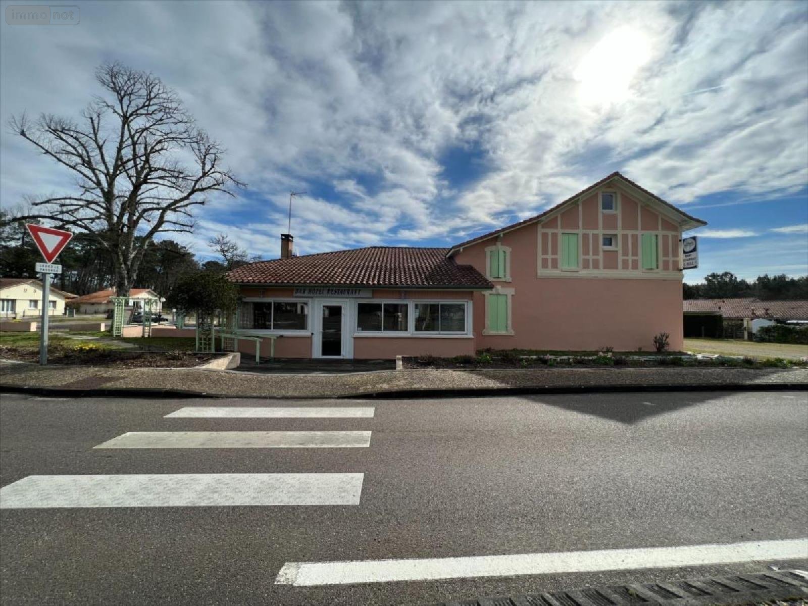 Immeuble a vendre Bias 40170 Landes 510 m2  539000 euros