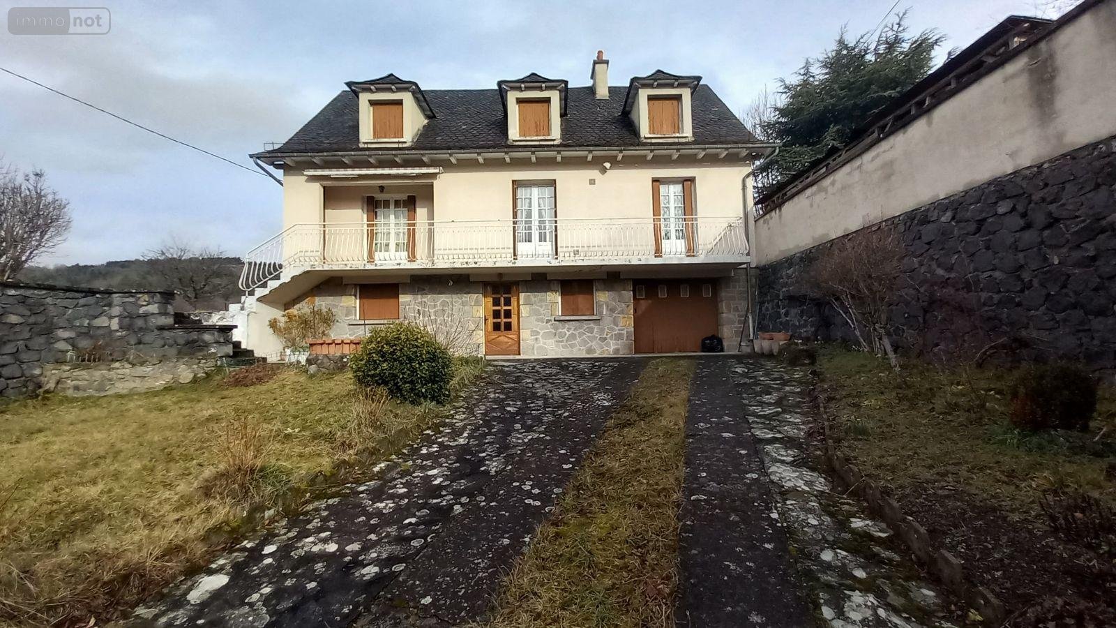 Maison a vendre Neussargues Moissac 15170 Cantal 178 m2  138200 euros