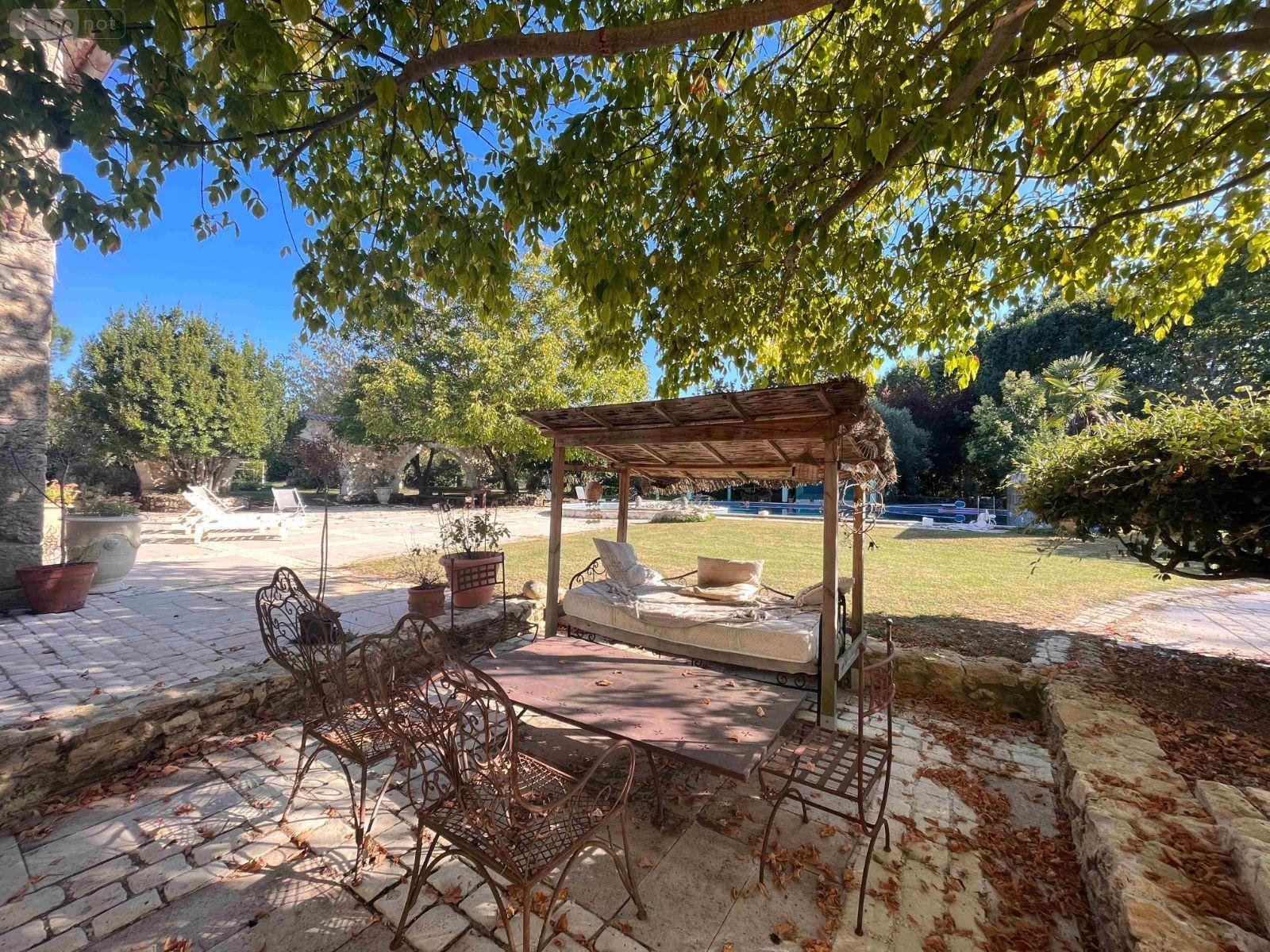 propriete a vendre Saint-Martin-de-Sescas 33490 Gironde 1022 m2 22 pièces 800000 euros