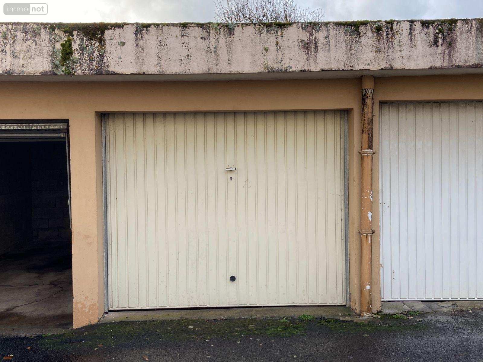 Garage et parking a vendre Aurillac 15000 Cantal 12 m2  11500 euros