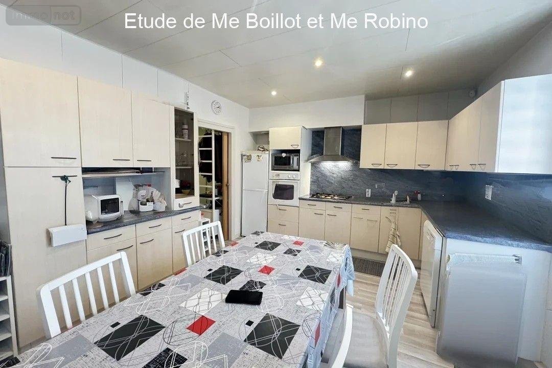 Immeuble a vendre Moëlan-sur-Mer 29350 Finistère 230 m2  395200 euros