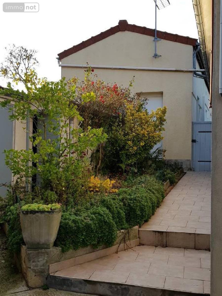 Location appartement Épernay 51200 Marne 14 m2 1 pièce 290 euros