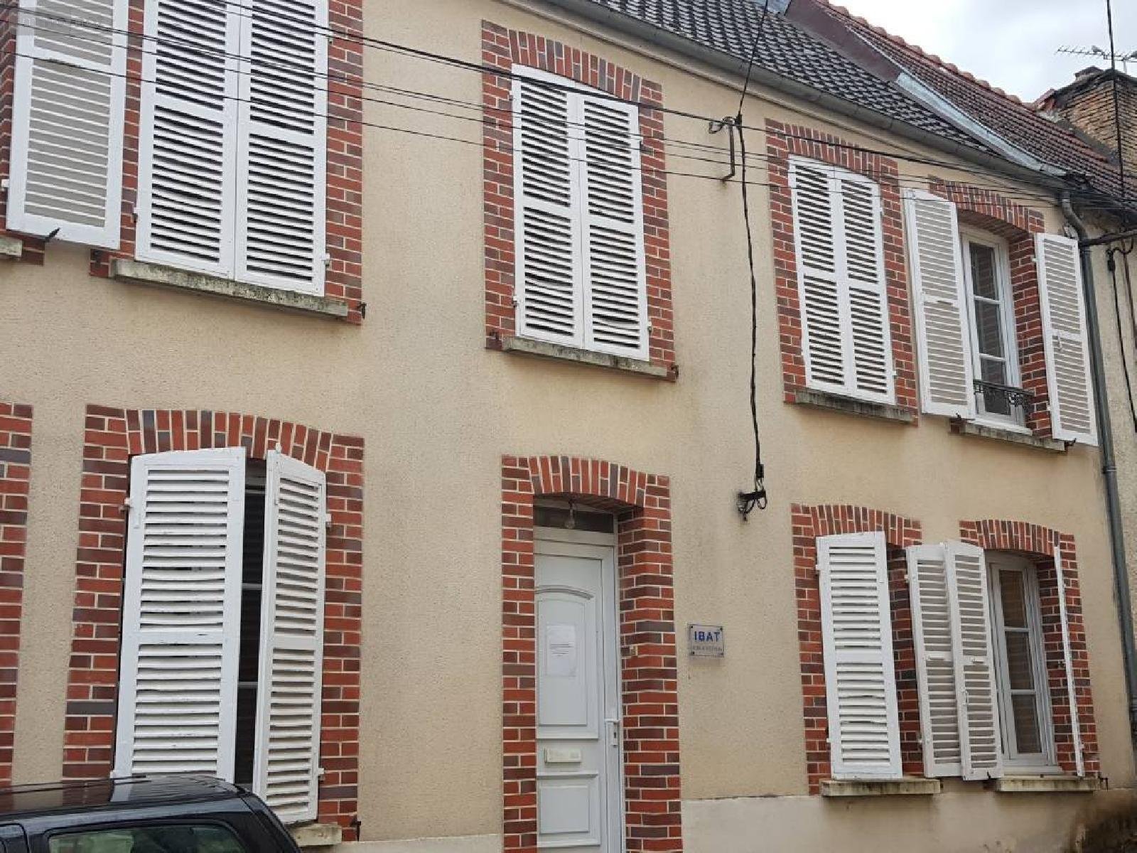 Location maison Saint-Martin-d'Ablois 51530 Marne 130 m2 4 pièces 850 euros