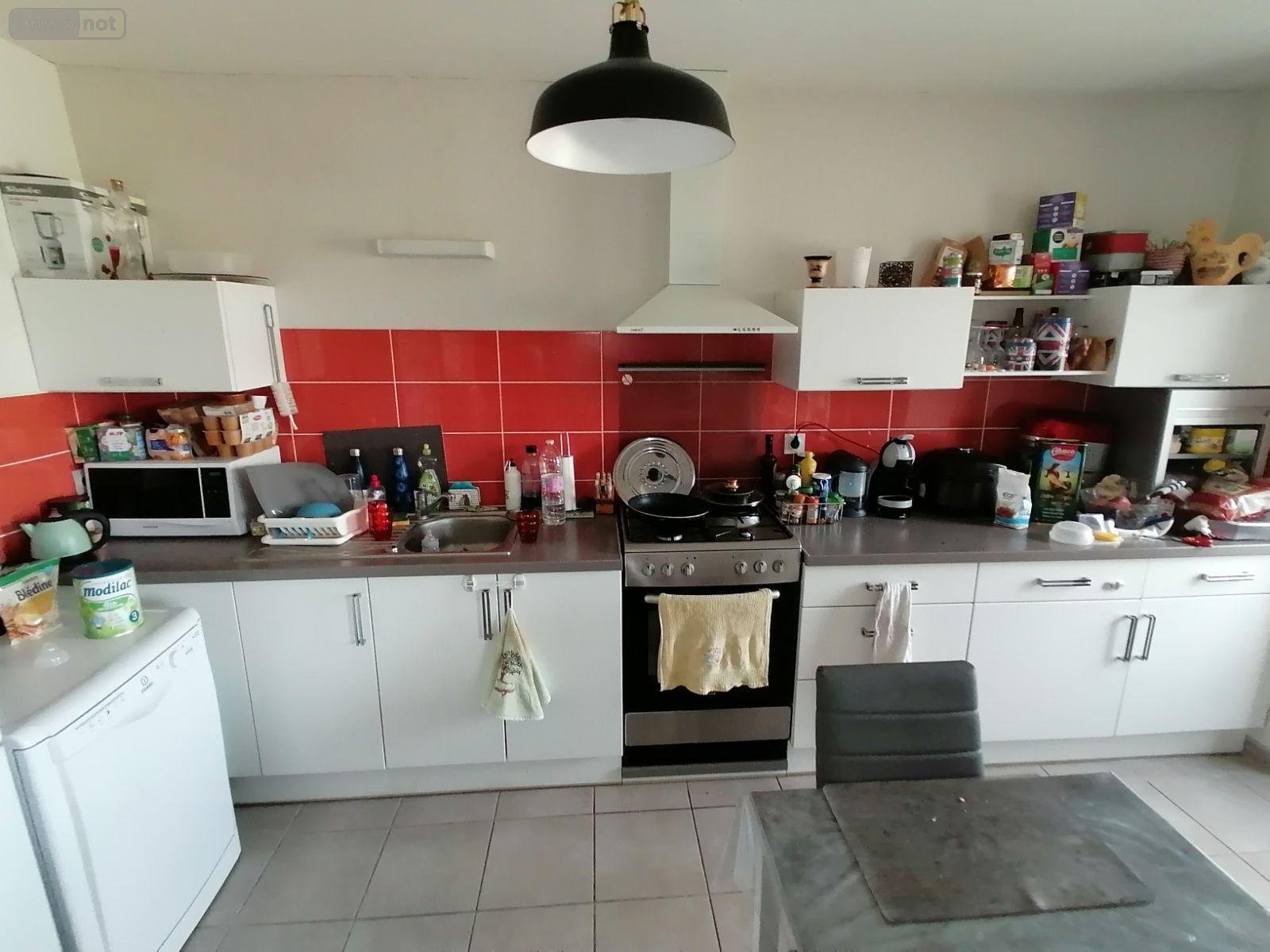 Location appartement Noyal-Châtillon-sur-Seiche 35230 Ille-et-Vilaine 66 m2 3 pièces 715 euros