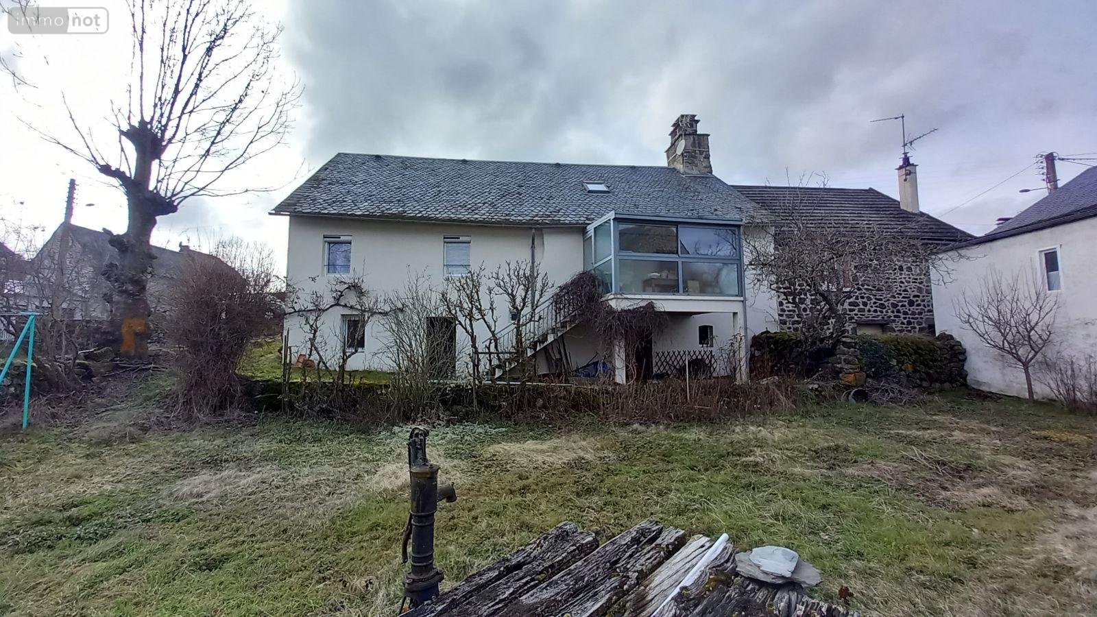 Maison a vendre Neussargues en Pinatelle 15170 Cantal 99 m2  95800 euros
