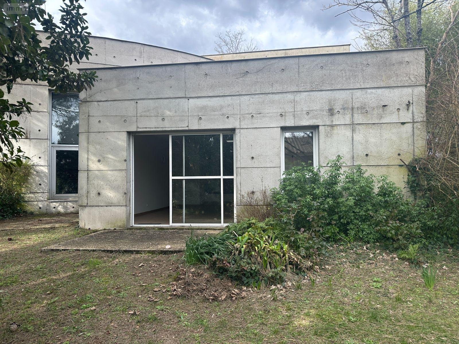 Location fonds et murs commerciaux Pessac 33600 Gironde  750 euros