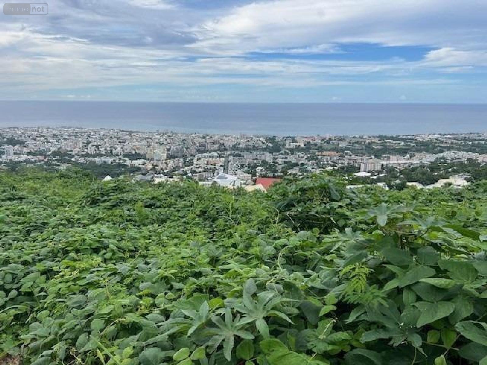 Terrain a batir a vendre Saint-Denis 97400 Réunion 692 m2  472500 euros