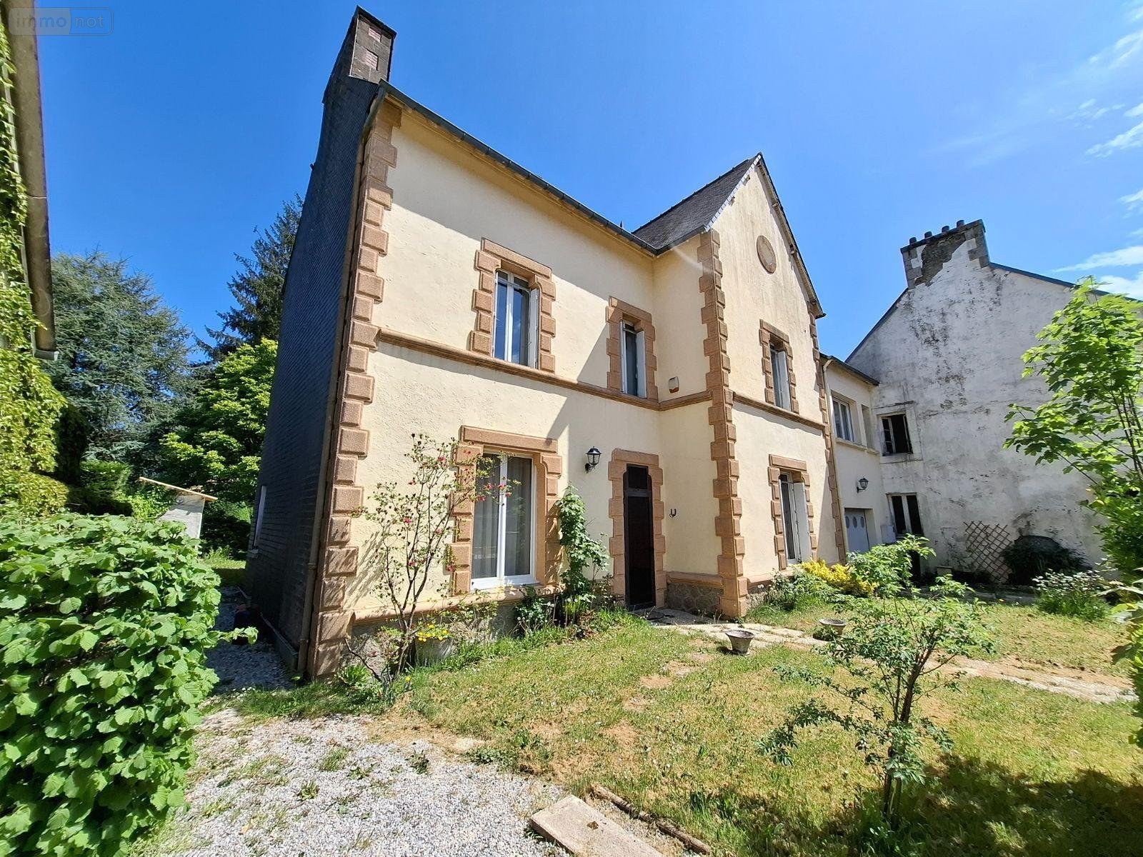 Maison a vendre Rostrenen 22110 Côtes-d'Armor 160 m2 9 pièces 283500 euros
