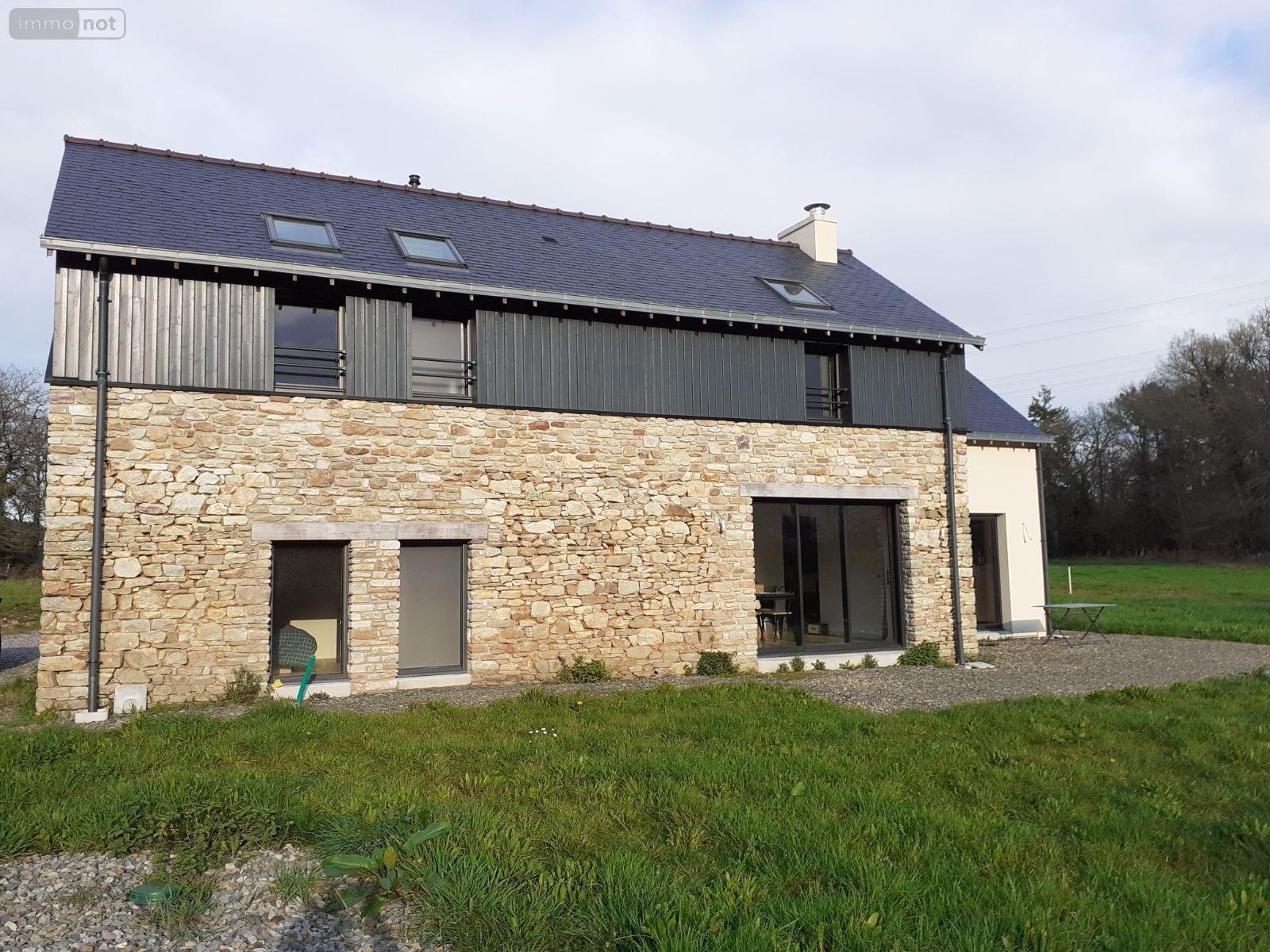 Location maison Châteaubourg 35220 Ille-et-Vilaine 156 m2 7 pièces 1250 euros