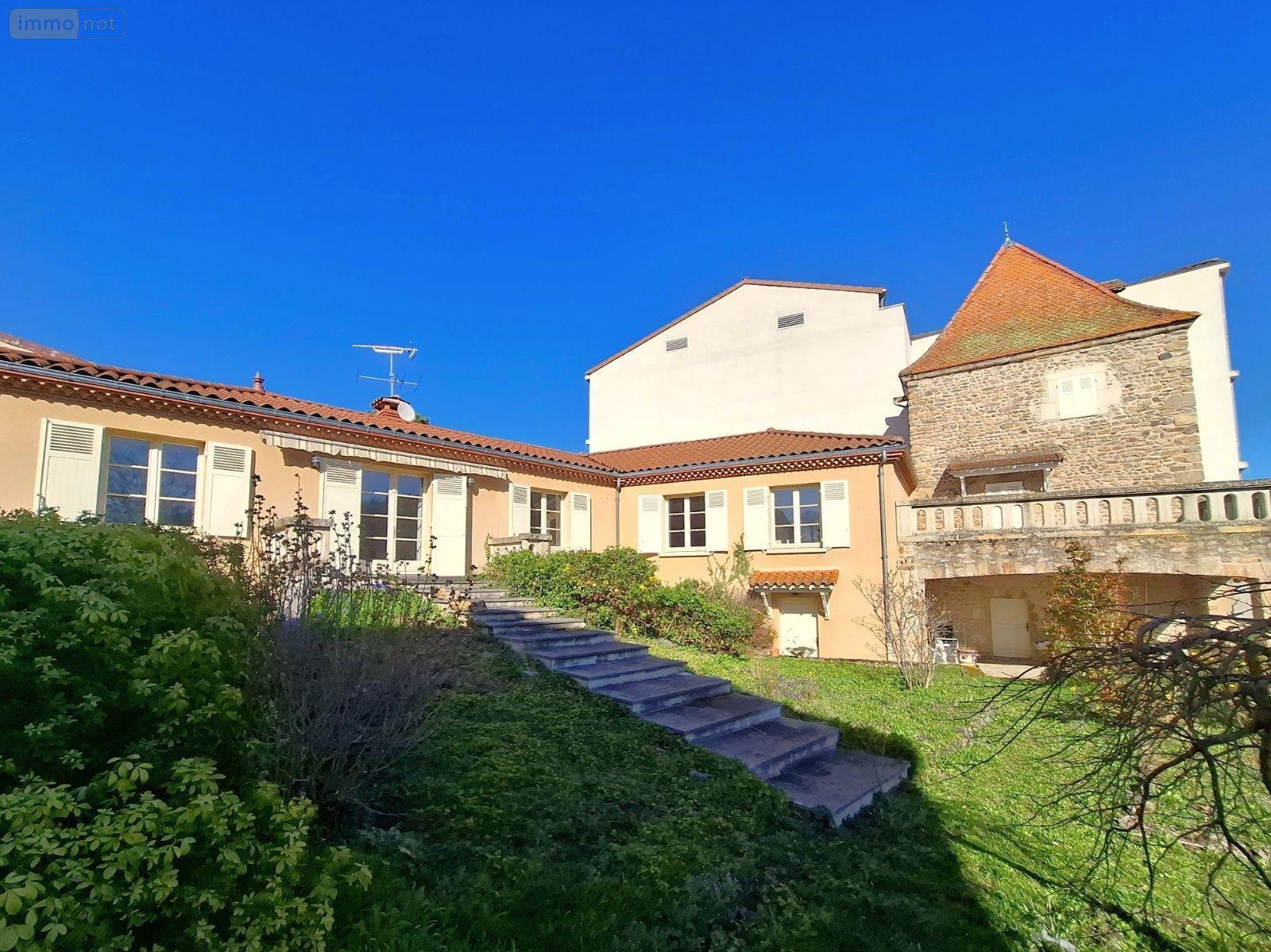 Maison a vendre Sauxillanges 63490 Puy-de-Dôme 239 m2 7 pièces 231000 euros