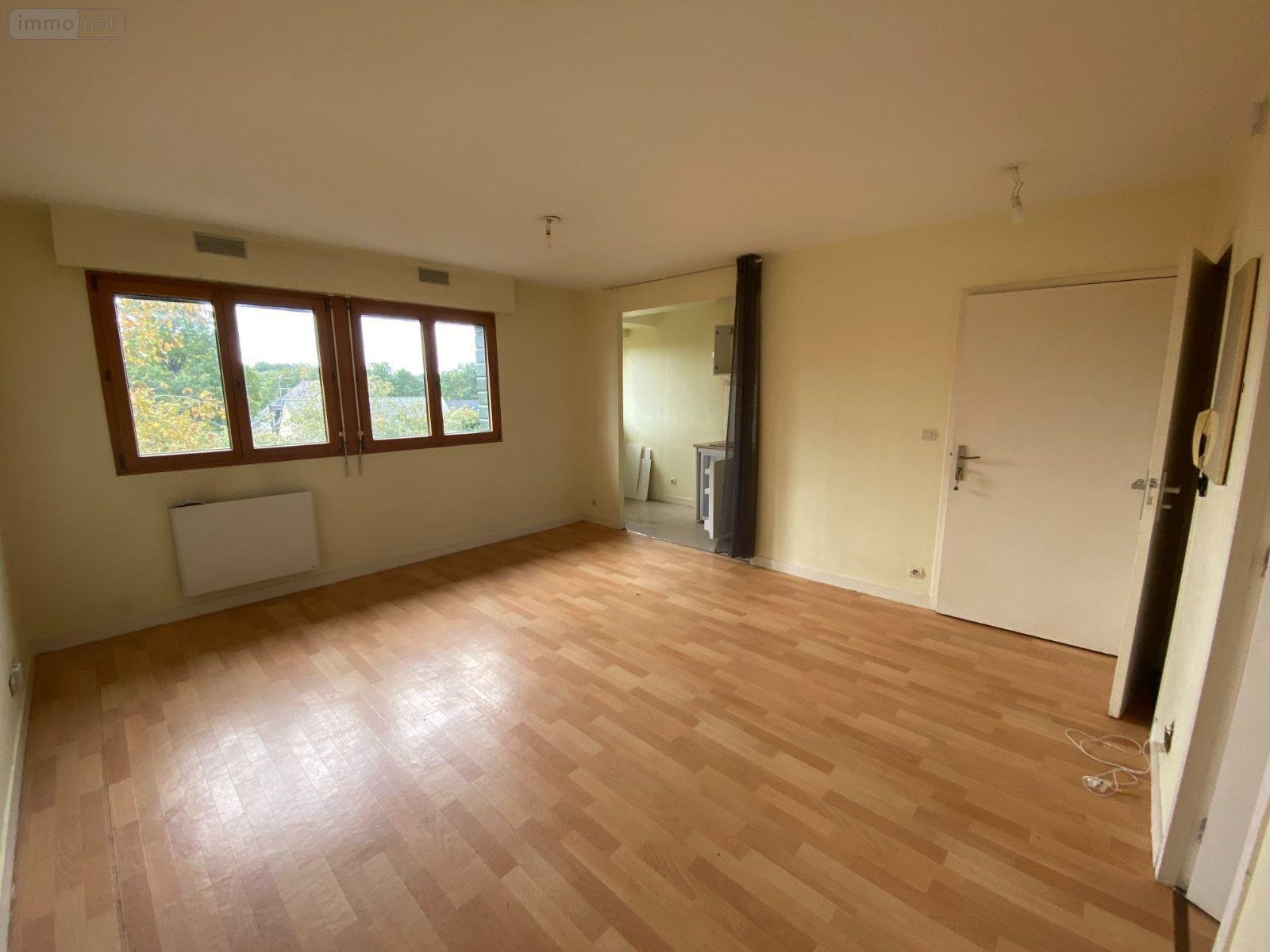 Location appartement Saint-Gilles 35590 Ille-et-Vilaine 37 m2 2 pièces 535 euros