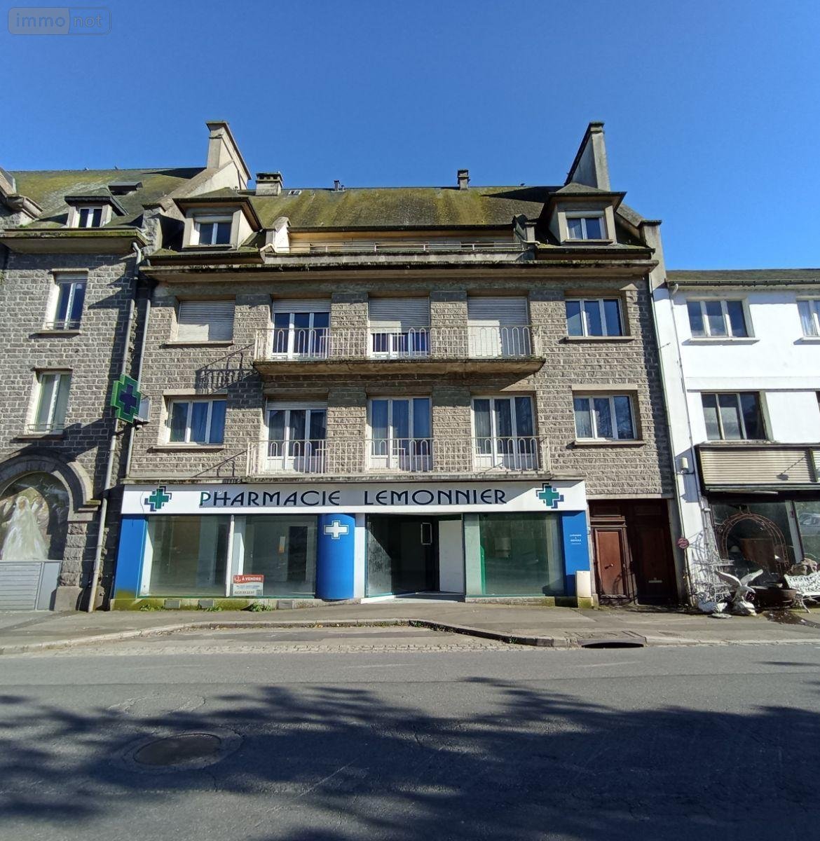 Immeuble a vendre Condé-en-Normandie 14110 Calvados 426 m2  230200 euros